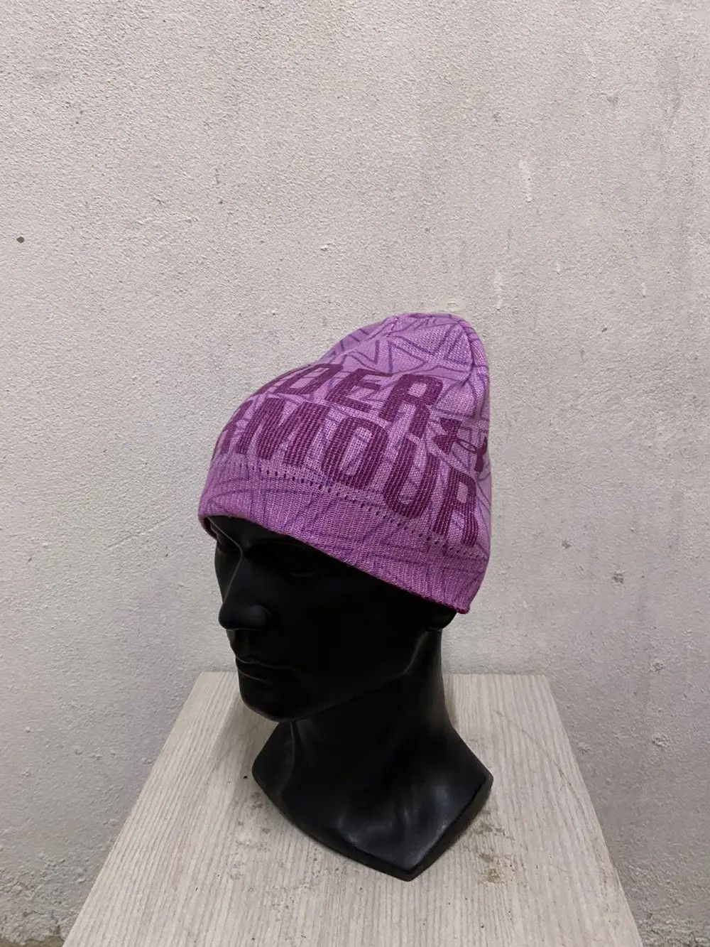 Under Armour × Vintage Vintage Under Armour Spell out Beanie Hat Size ONE SIZE - 3 Thumbnail