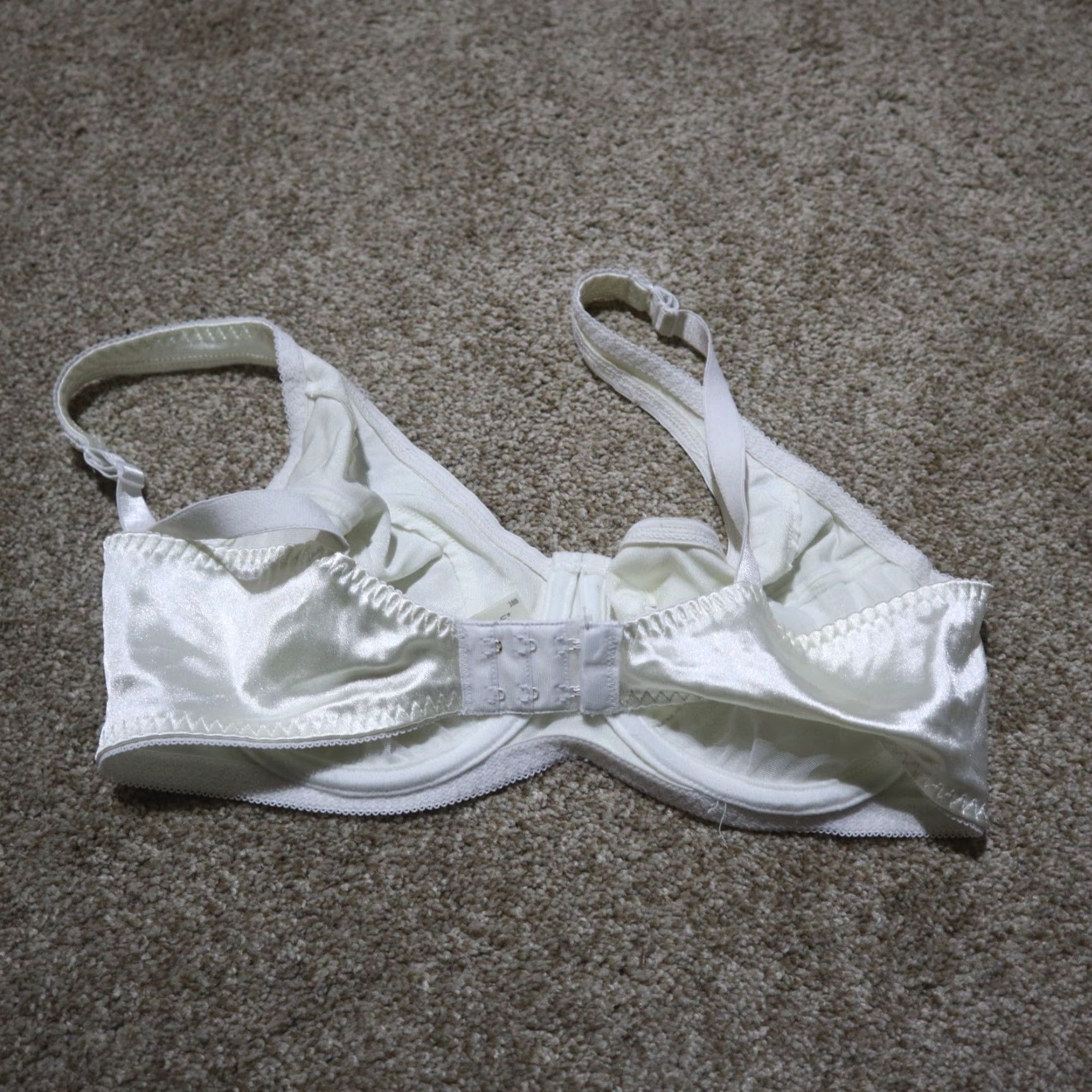 Fruit Of The Loom VINTAGE Fruit of the Loom Women's T-Shirt Bra 40C White Wireless Adjustable Strap 90s Glam Girls Size ONE SIZE - 7 Thumbnail