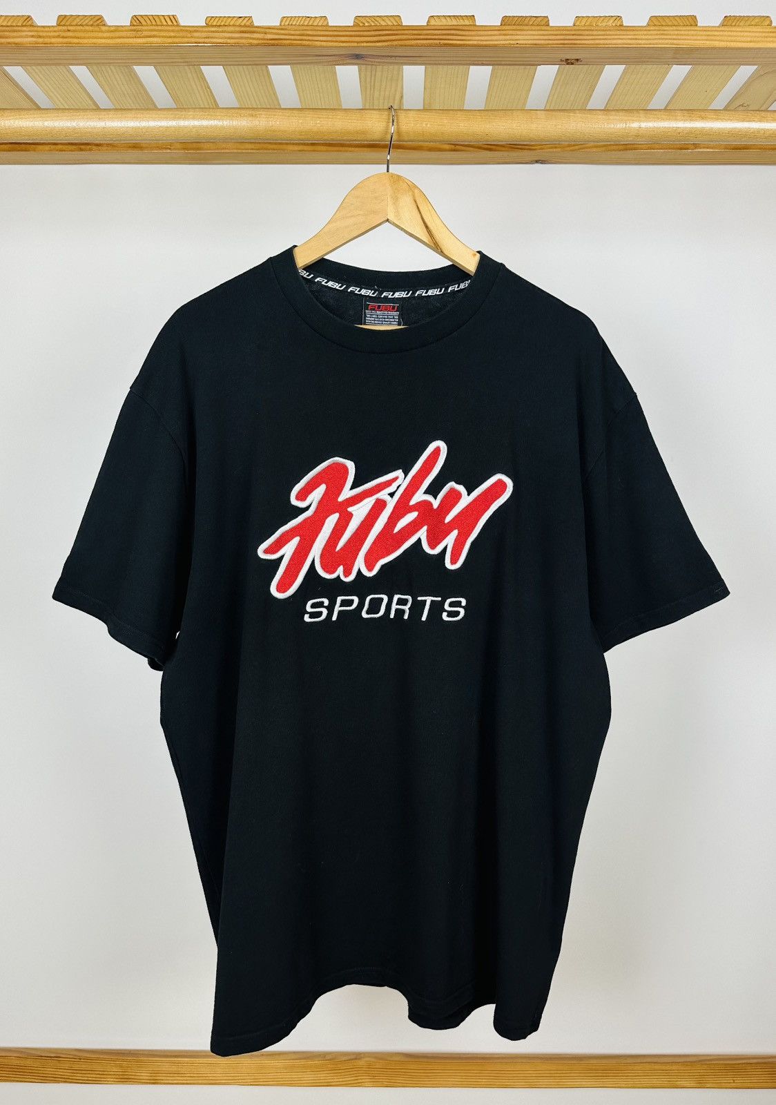 Fubu Vintage FUBU Sports T-Shirt Rap Skate Tee Size US XL / EU 56 / 4 - 1 Thumbnail