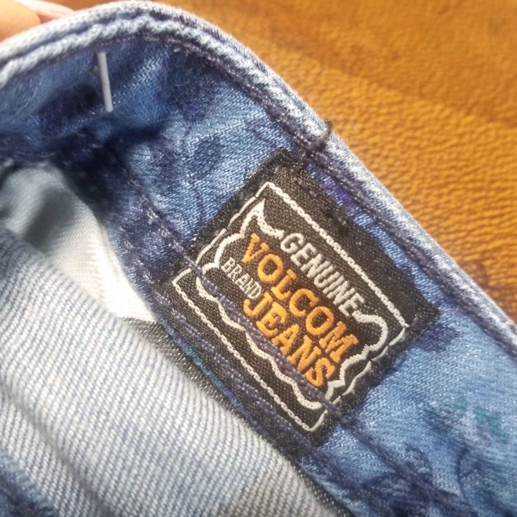 Volcom VOLCOM High Voltage Womens Jean Short Black/ Blue SZ 3 Cut off/Short fit Size 26" / US 2 / IT 38 - 8 Thumbnail