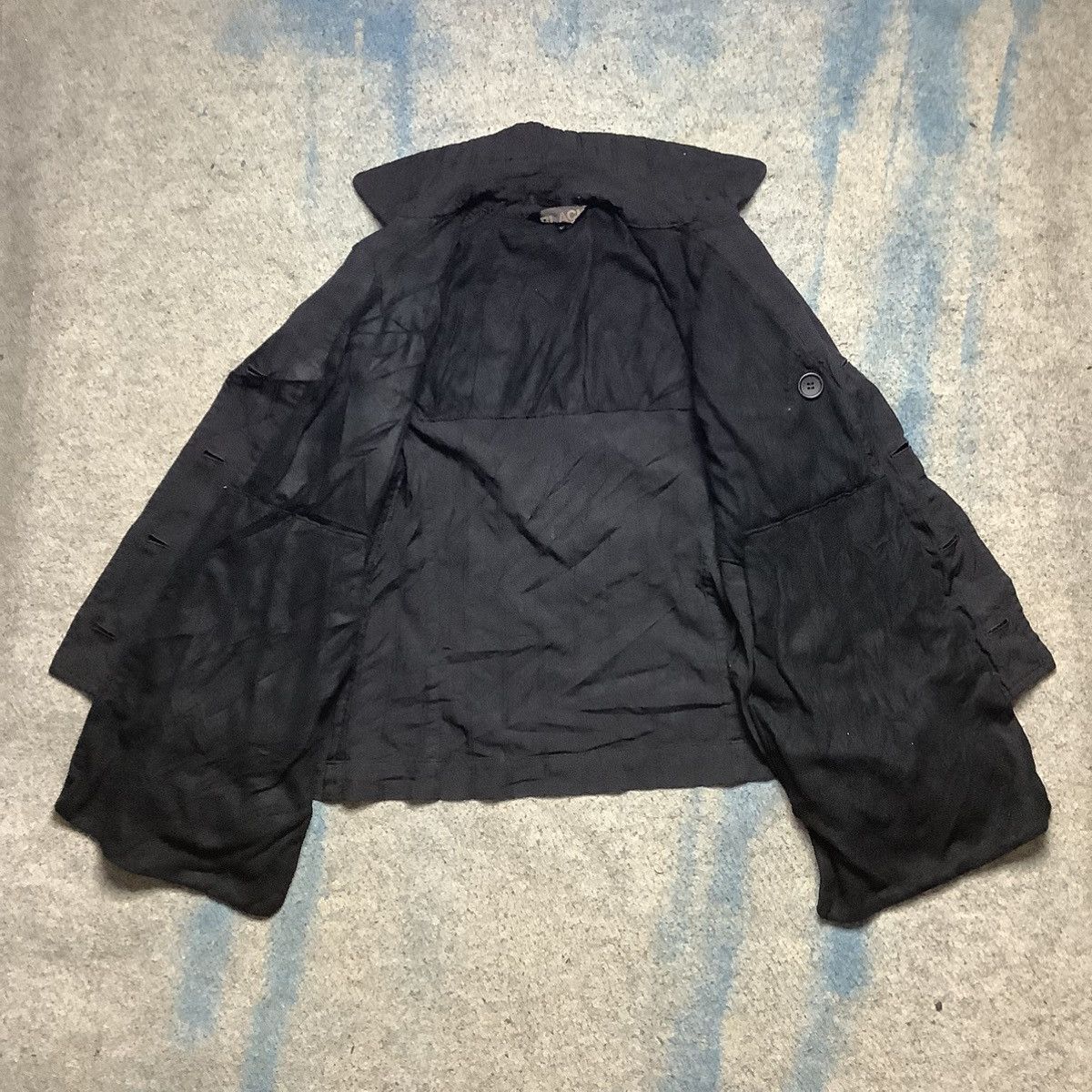 Comme des Garcons × Comme des Garcons Black × Comme des Garcons PLAY Comme Des Garcons Black AD18 Size US S / EU 44-46 / 1 - 13 Thumbnail