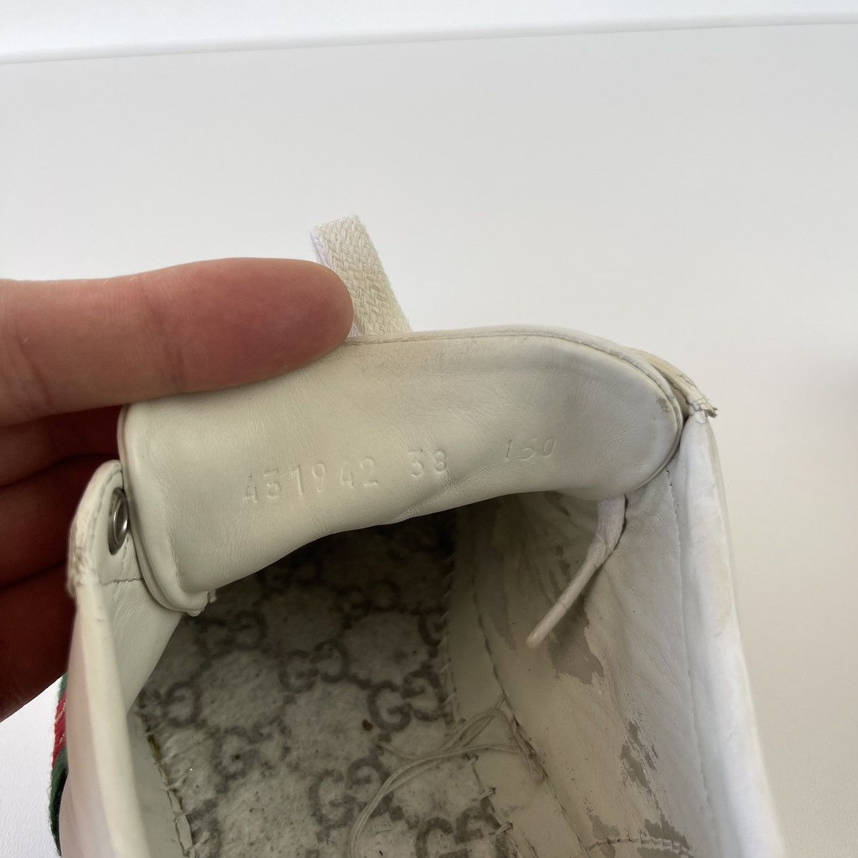 Gucci Gucci Ace Bee Embroidered Trainers Leather Sneakers White Size US 8 / IT 38 - 13 Thumbnail