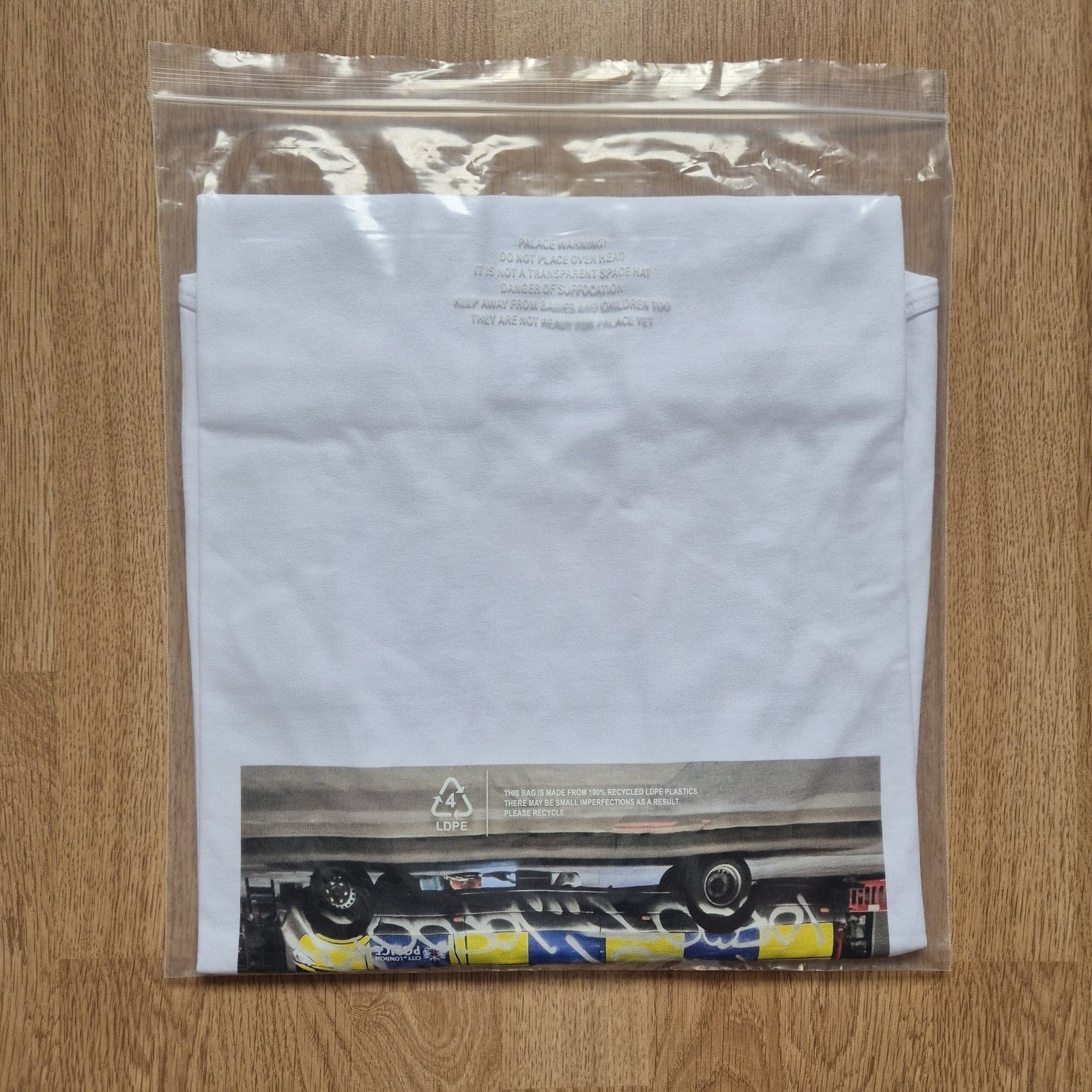 Palace Palace 10Foot T-Shirt White Large Brand New In Dustbag FW23 Size US L / EU 52-54 / 3 - 3 Thumbnail