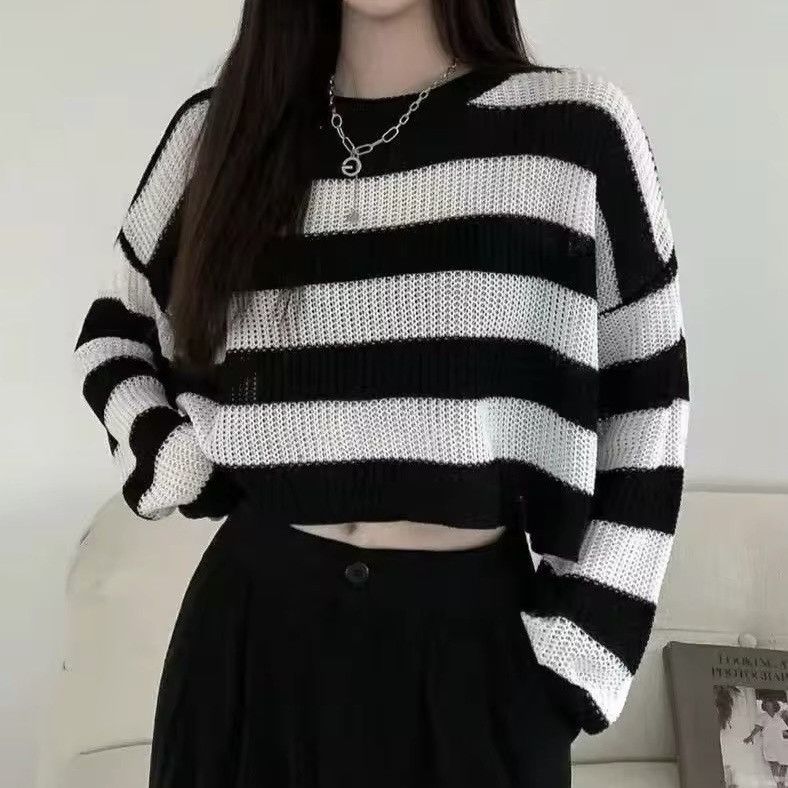 Vintage Y2K Design Cropped Sweater Knitted Stripe Grunge Women’s Size M / US 6-8 / IT 42-44 - 1 Thumbnail