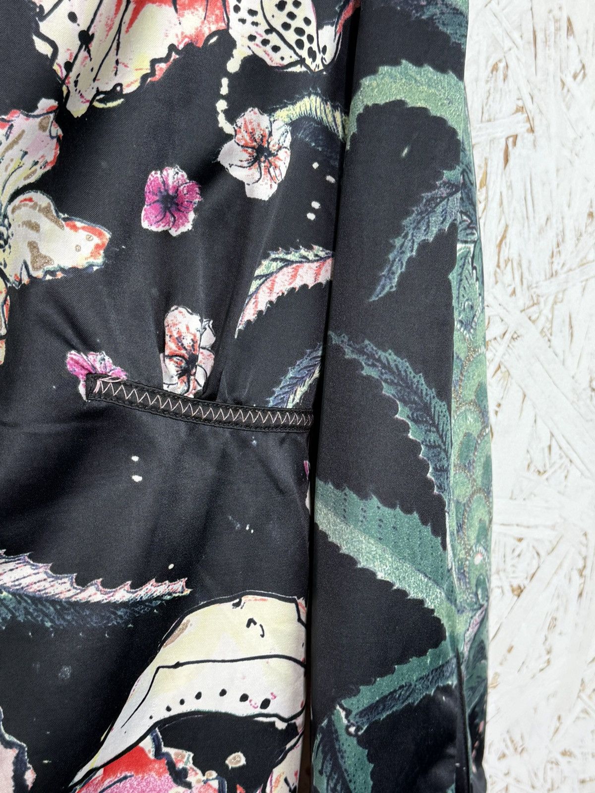 Just Cavalli Vintage Just Cavalli SS06 Floral Print Satin Shirt Blouse Size M / US 6-8 / IT 42-44 - 3 Thumbnail