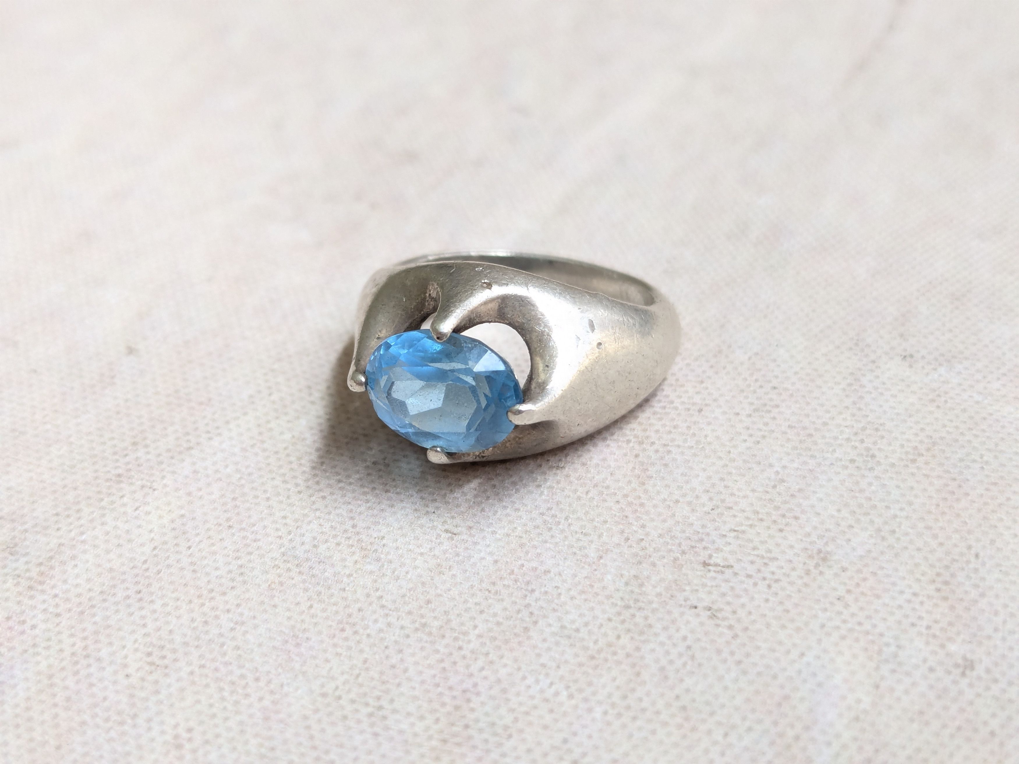 Jewelry Vintage Sterling Silver Ring Blue Topaz Oval Pinky 5 Size ONE SIZE - 1 Thumbnail