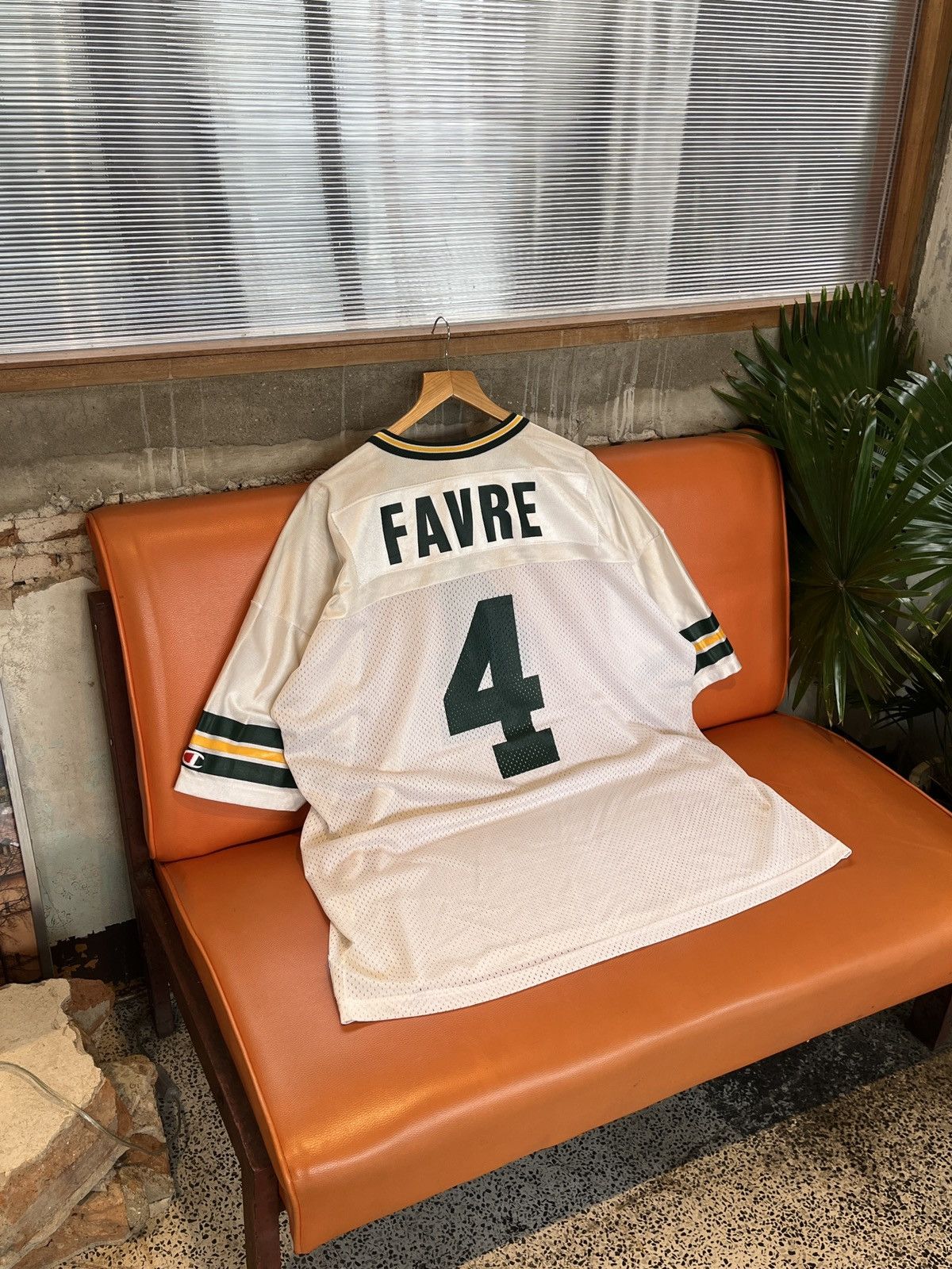 Champion Vintage Champion Green Bay Packers Brett Favre #4 Jersey Size US XL / EU 56 / 4 - 7 Thumbnail