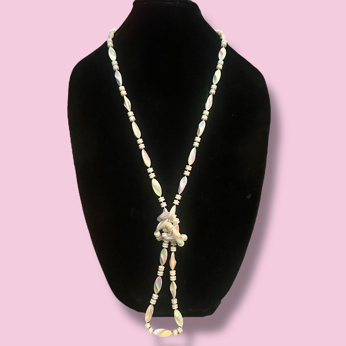 Vintage Vintage white iridescent long bead necklace Size ONE SIZE - 2 Thumbnail
