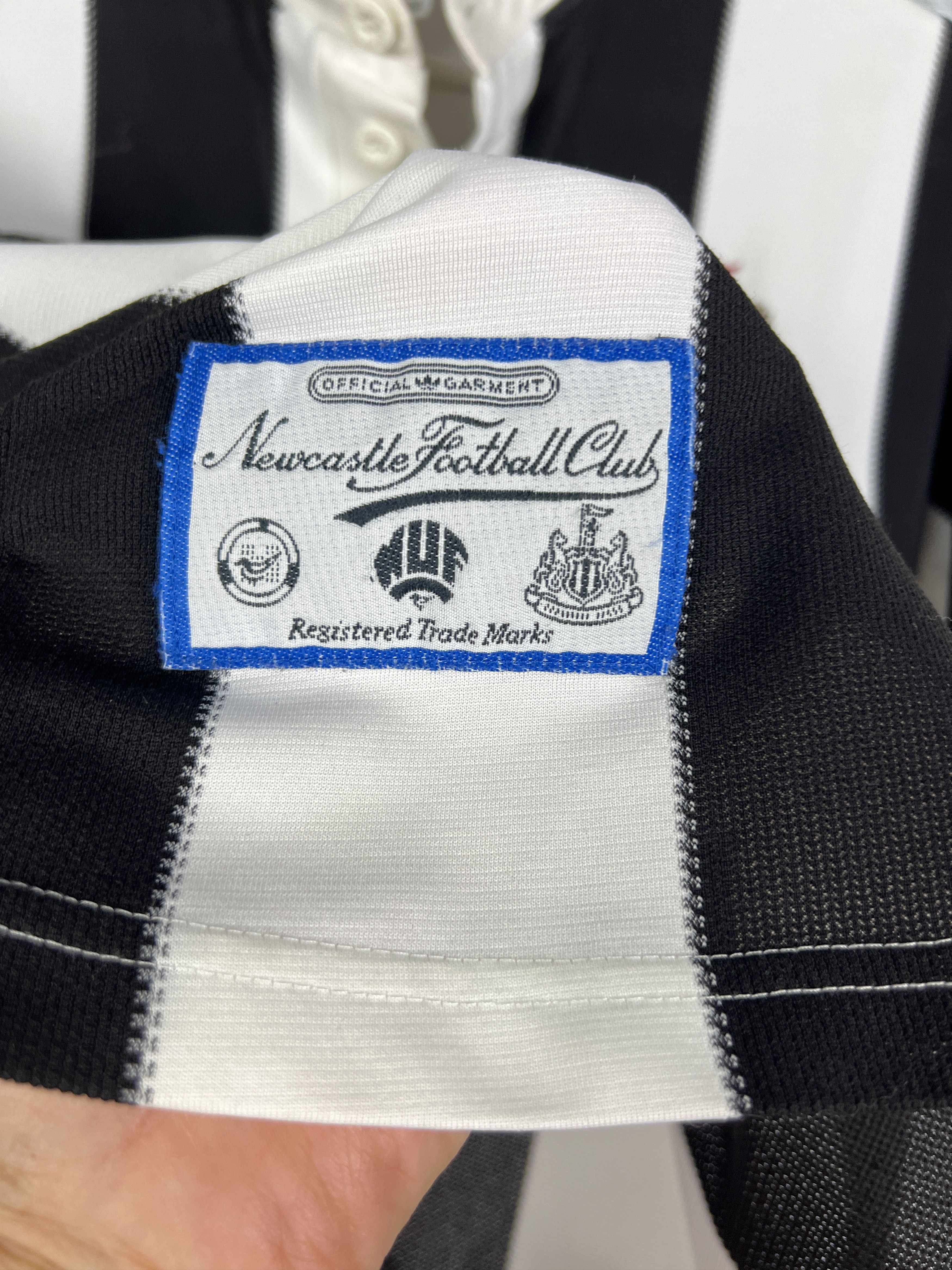 Adidas Newcastle Home football shirt Jersey Trikot Size Boys XS Size US XXS / EU 40 - 5 Thumbnail