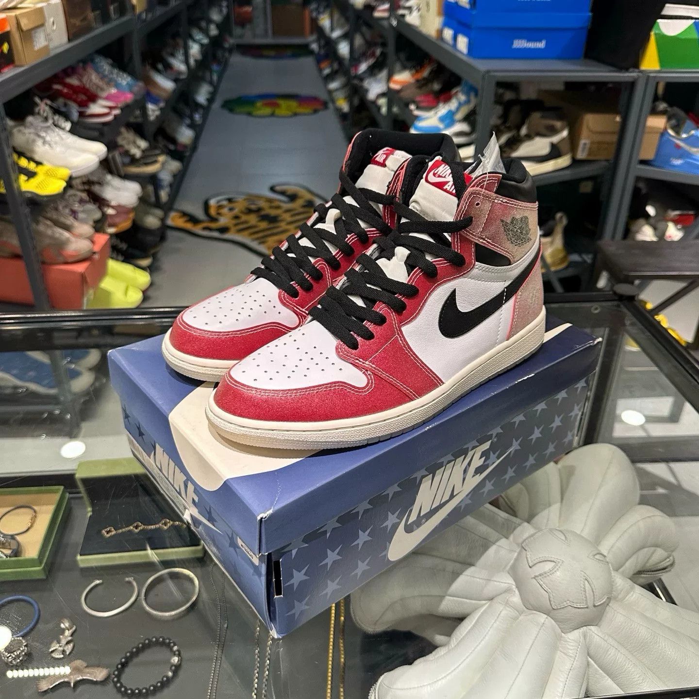 Nike Nike Red Lowtop Sneakers 11.5 Men Size US 11.5 / EU 44-45 - 1 Thumbnail