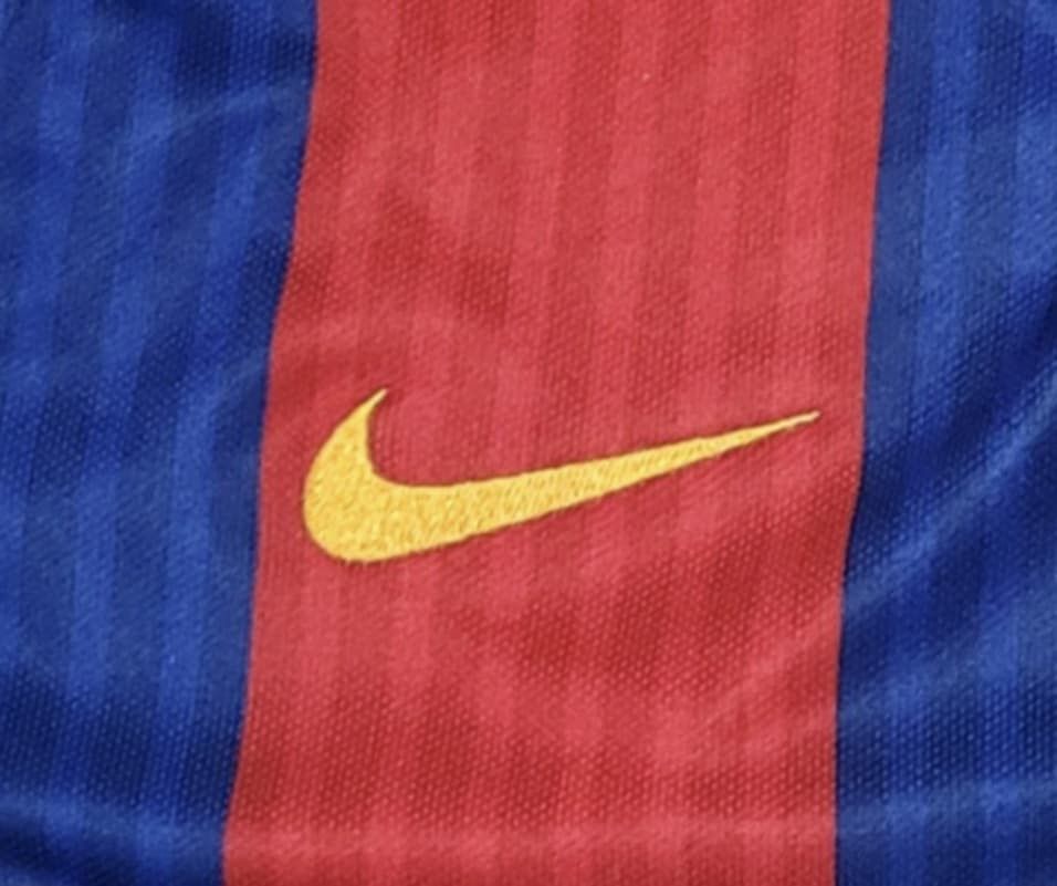 Nike Barcelona 2016/2017 jersey Size US M / EU 48-50 / 2 - 3 Thumbnail