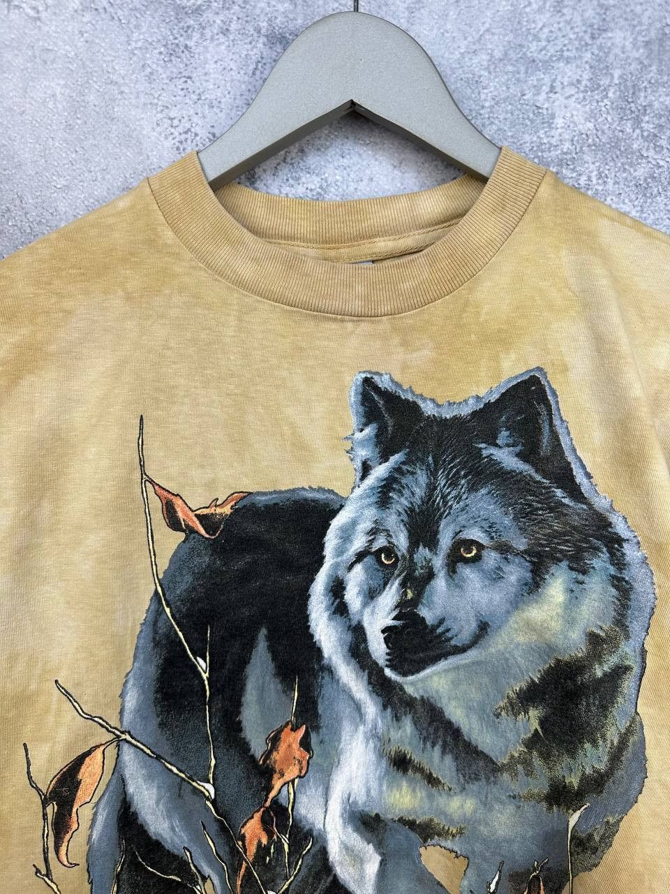 Vintage Harlequin Vintage 1973 Graphic T-Shirt Big Print Wolf Tee Size US M / EU 48-50 / 2 - 4 Thumbnail