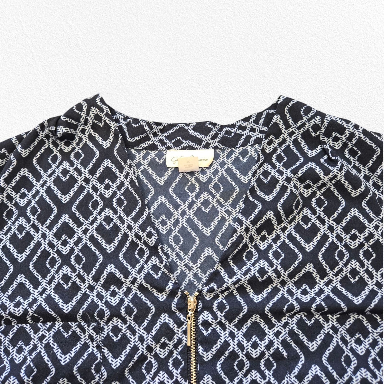 Other Navy Diamond V Neck 3/4 Sleeve Blouse Size 2X Size XXL / US 16-18 / IT 52-54 - 3 Thumbnail