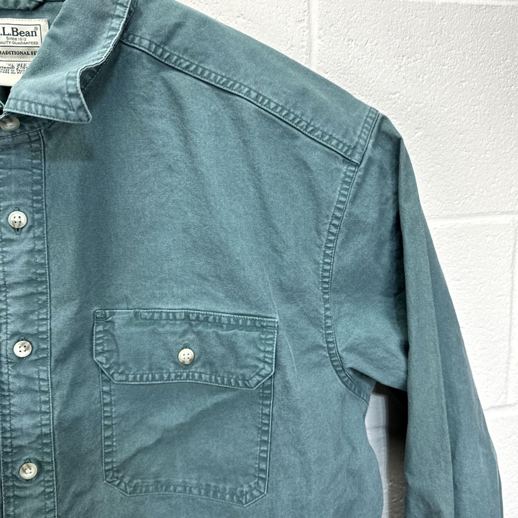 Vintage L.L. Bean Button Down Shirt Mens XL Green Cotton Traditional Fit Heavyweight 270133 Casual Workwear All Seasons Long Sleeve Button-Up Regular Fit Size US XL / EU 56 / 4 - 7 Thumbnail