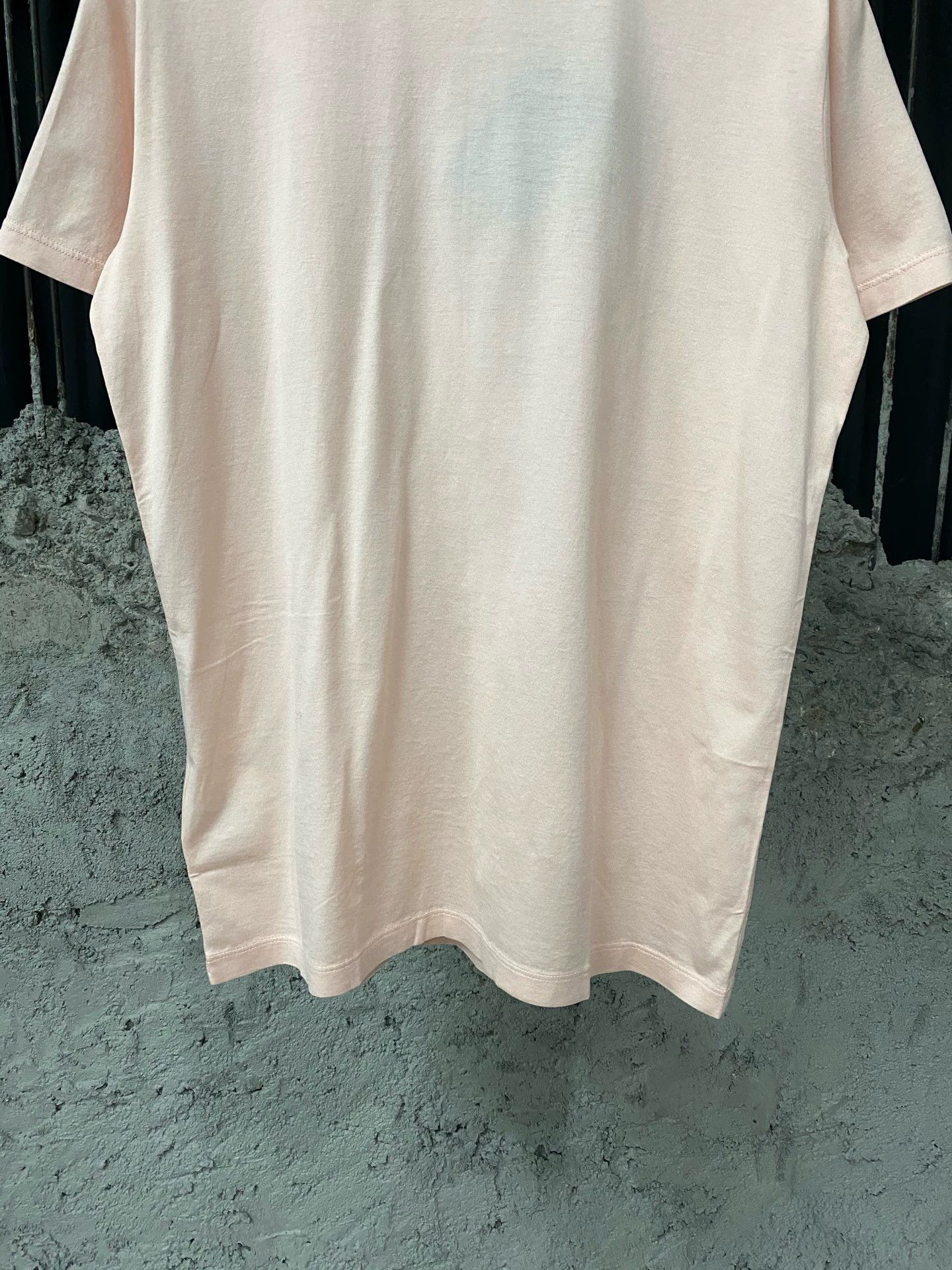 Prada Prada blush pink short-sleeve T-shirt size S new Size S / US 4 / IT 40 - 4 Thumbnail
