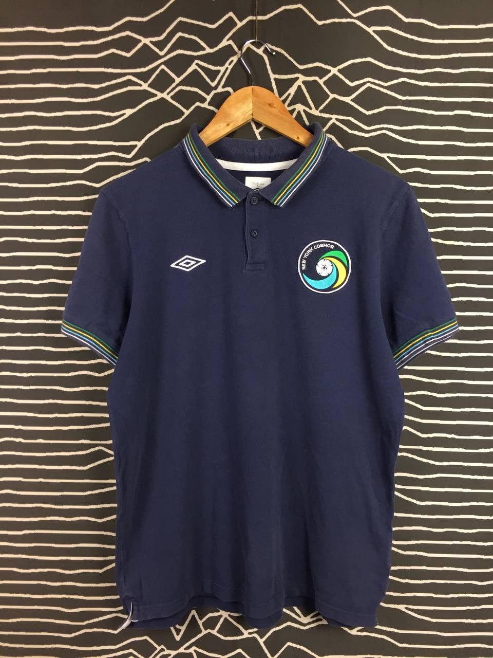 Umbro Vtg Umbro New York Cosmos Official Product Soccer Polo Shirt Size US L / EU 52-54 / 3 - 1 Thumbnail