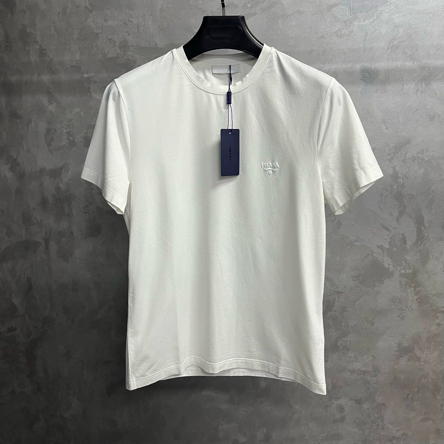 Prada prada white logo short sleeve t-shirt Size US M / EU 48-50 / 2 - 1 Thumbnail