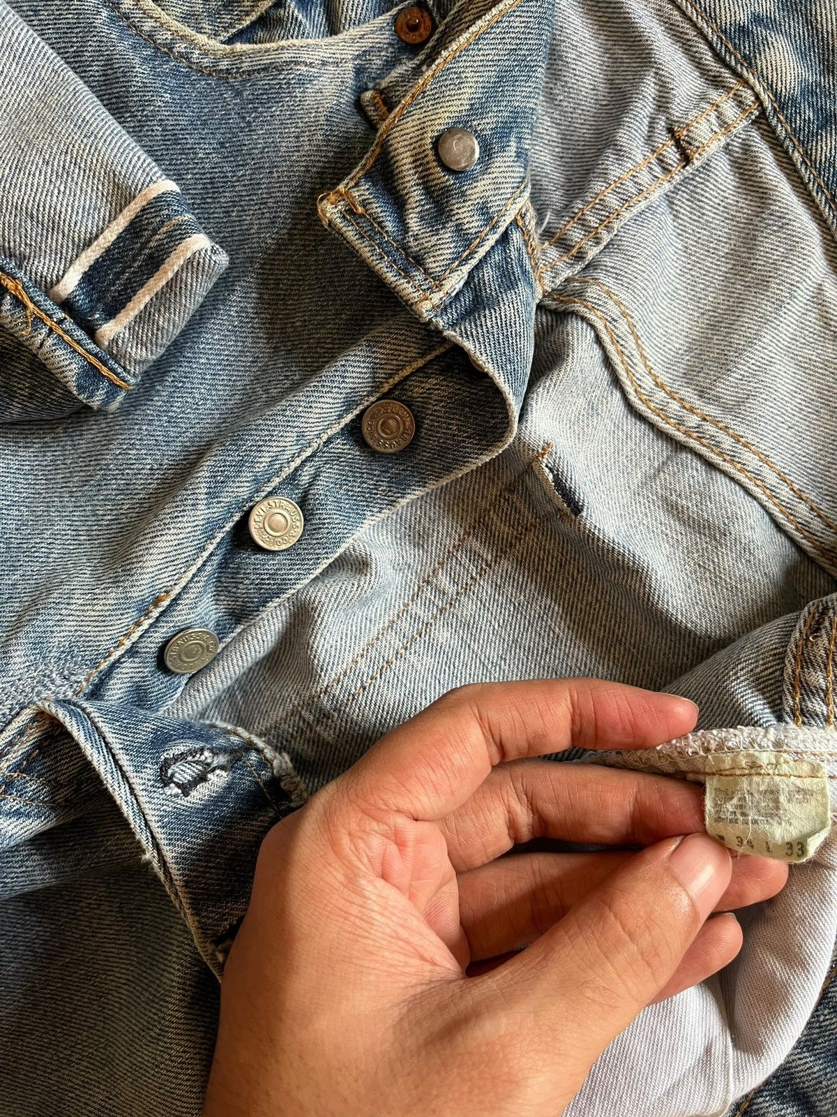 Levi's Vintage 70s Levis 501 Selvedge Bartacks Loose Jeans Button 6 Size US 31 - 13 Thumbnail