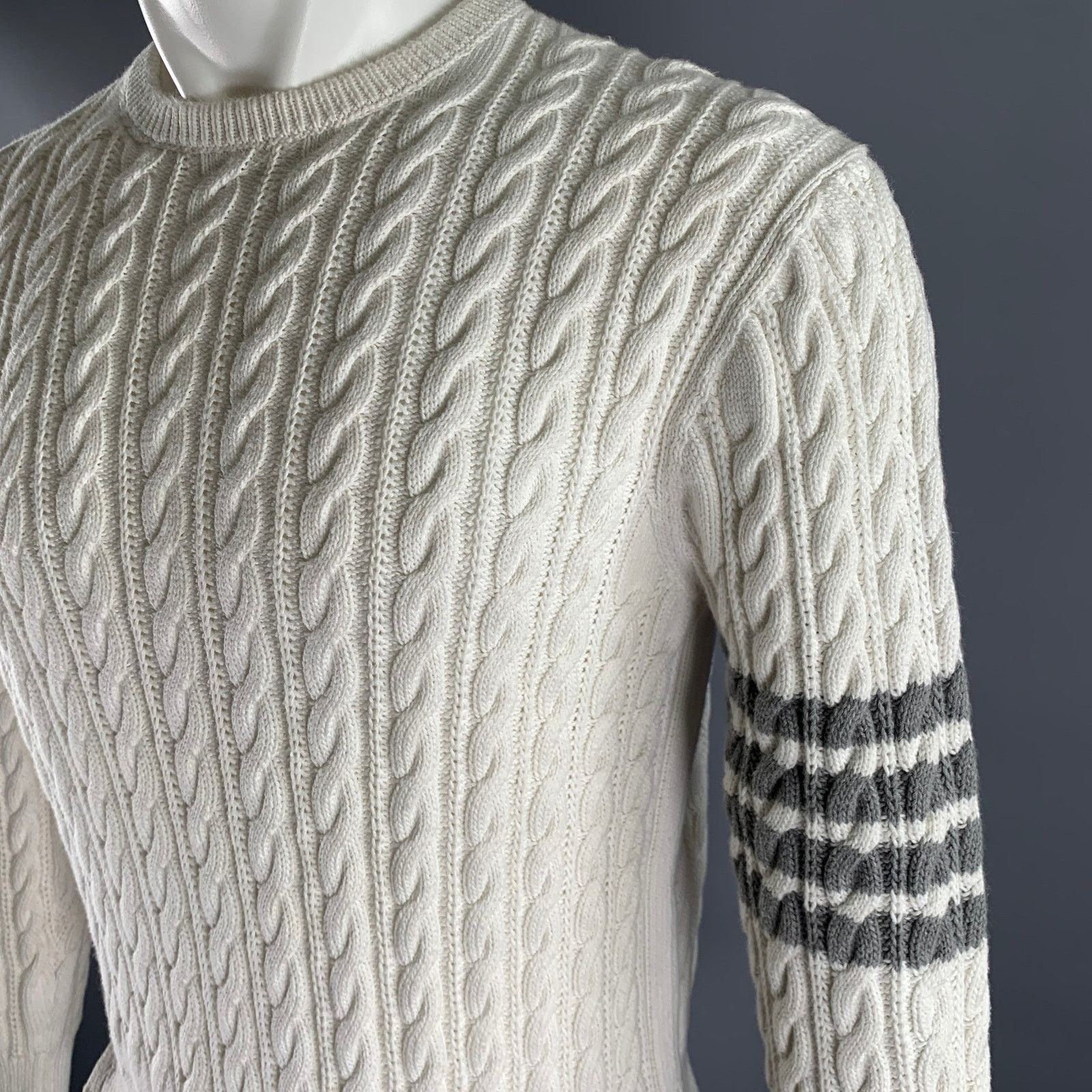 Thom Browne THOM BROWNE Size M White Grey Cotton Cable Knit Sweater Size US M / EU 48-50 / 2 - 2 Thumbnail
