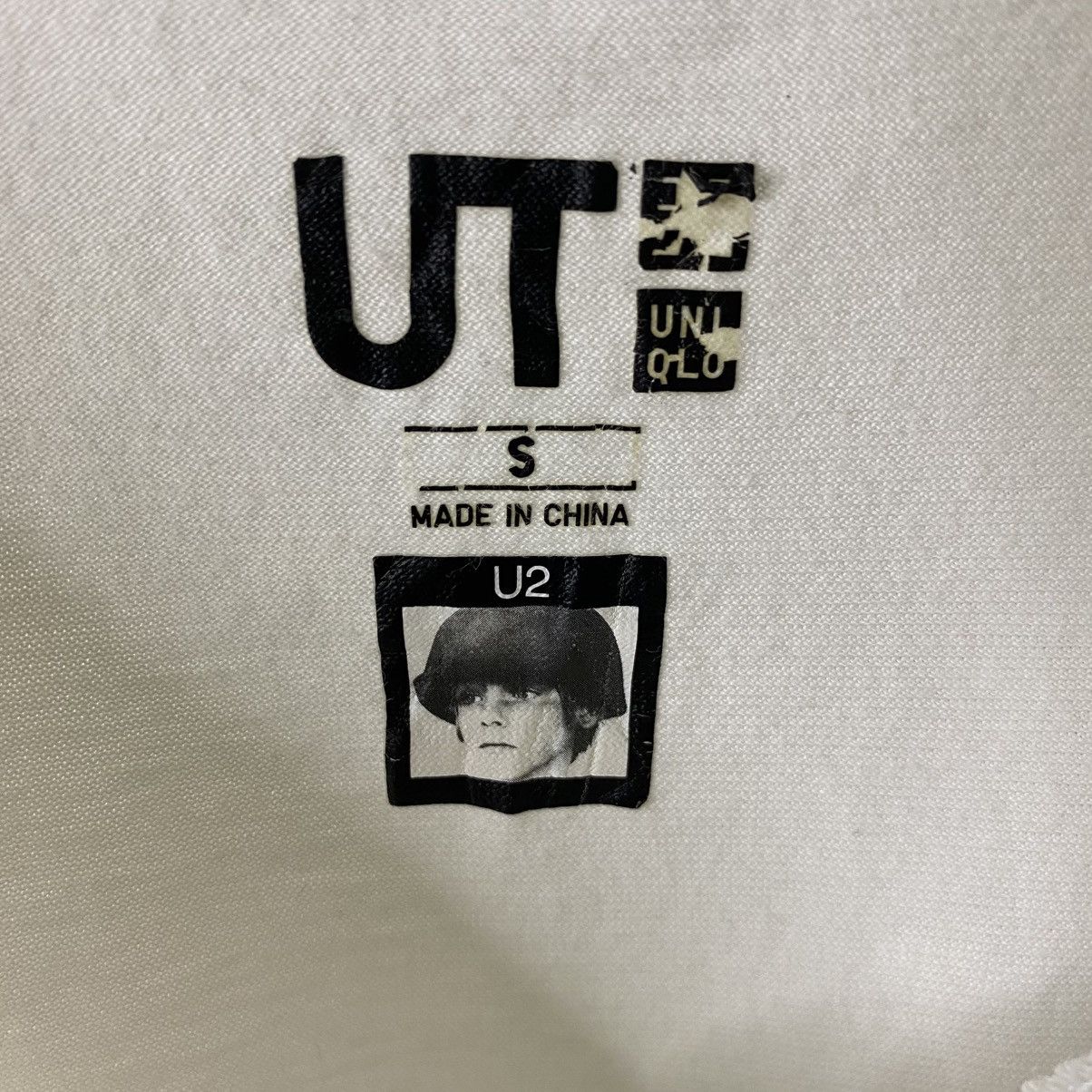 Band Tees U2 The Best of 1980–1990 x Uniqlo Collaboration T Shirt Size US S / EU 44-46 / 1 - 3 Thumbnail