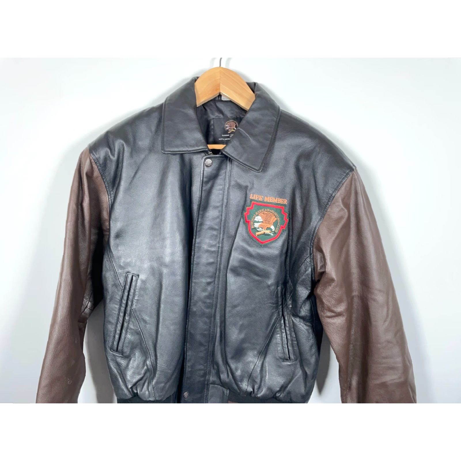 Vintage VINTAGE North American Hunting Club Leather Jacket Men's Medium Black Lifetime Member Size US M / EU 48-50 / 2 - 4 Thumbnail