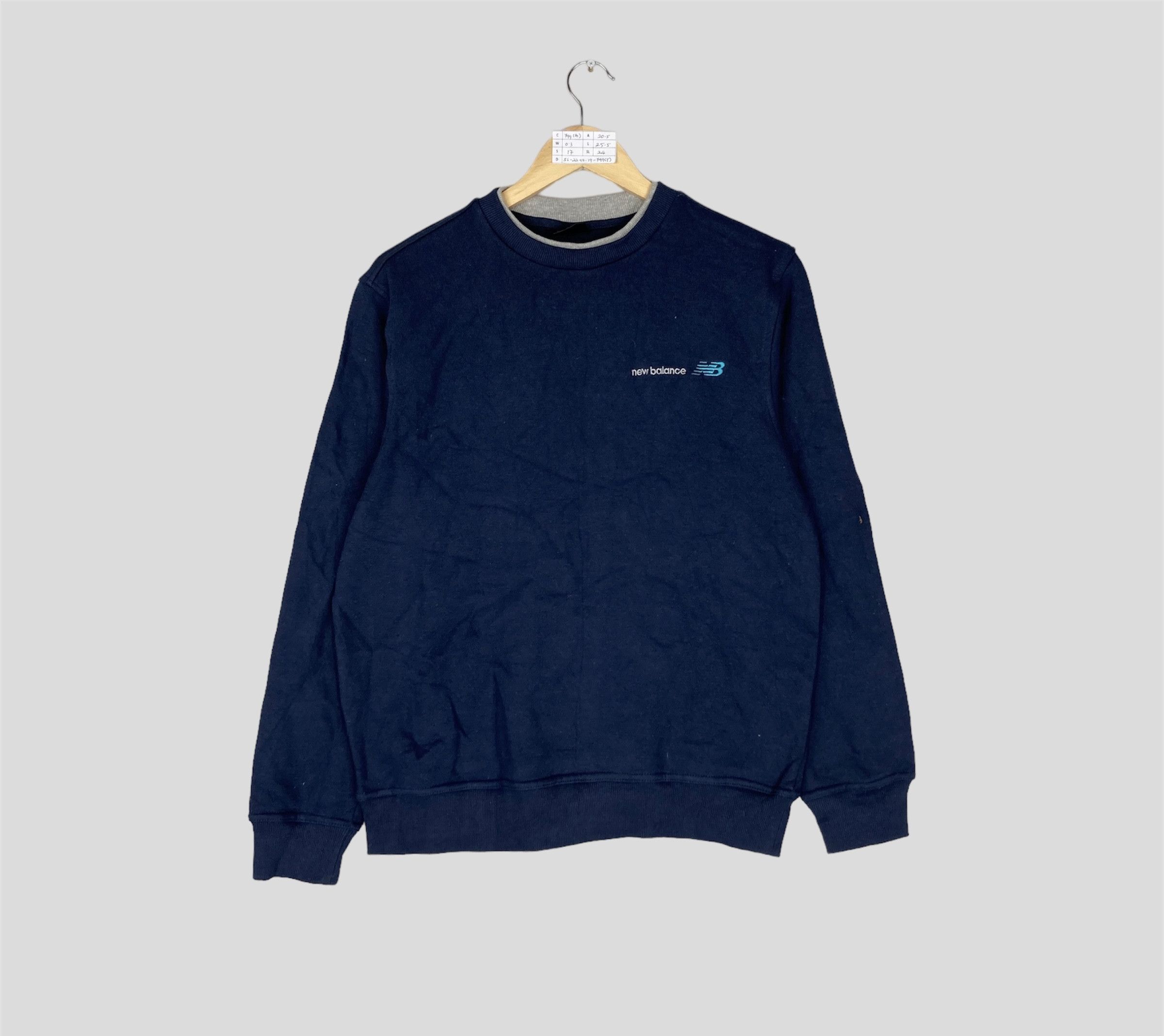 image of Vintage New Balance Crewneck Sweatshirt Big Logo in Blue, Men's (Size Medium)