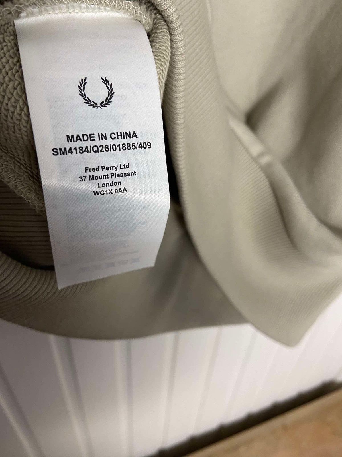 Fred Perry New sweatshirt Fred Perry 1/4 Zip Iight oyster size S Size US S / EU 44-46 / 1 - 4 Thumbnail