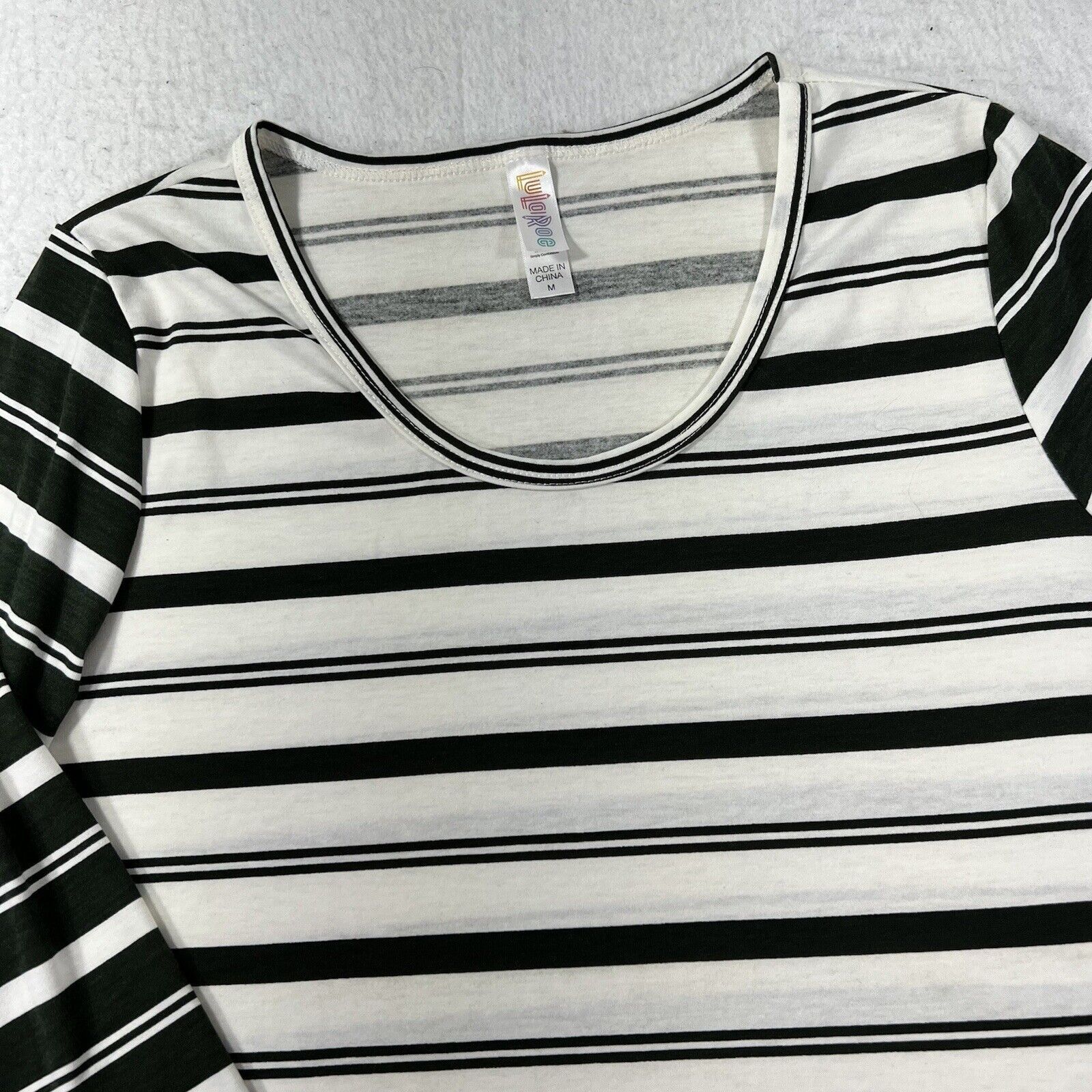 Other LuLaRoe Lynnae Green White Stripe Long Sleeve Pullover Top Size M / US 6-8 / IT 42-44 - 2 Thumbnail