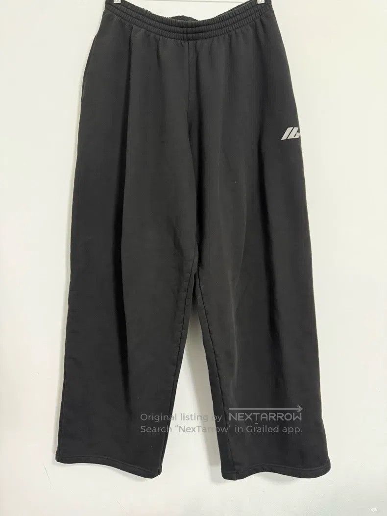 Balenciaga Balenciaga size L Reflective Letter Logo Wide Leg Baggy Sw Size US 27 - 1 Thumbnail