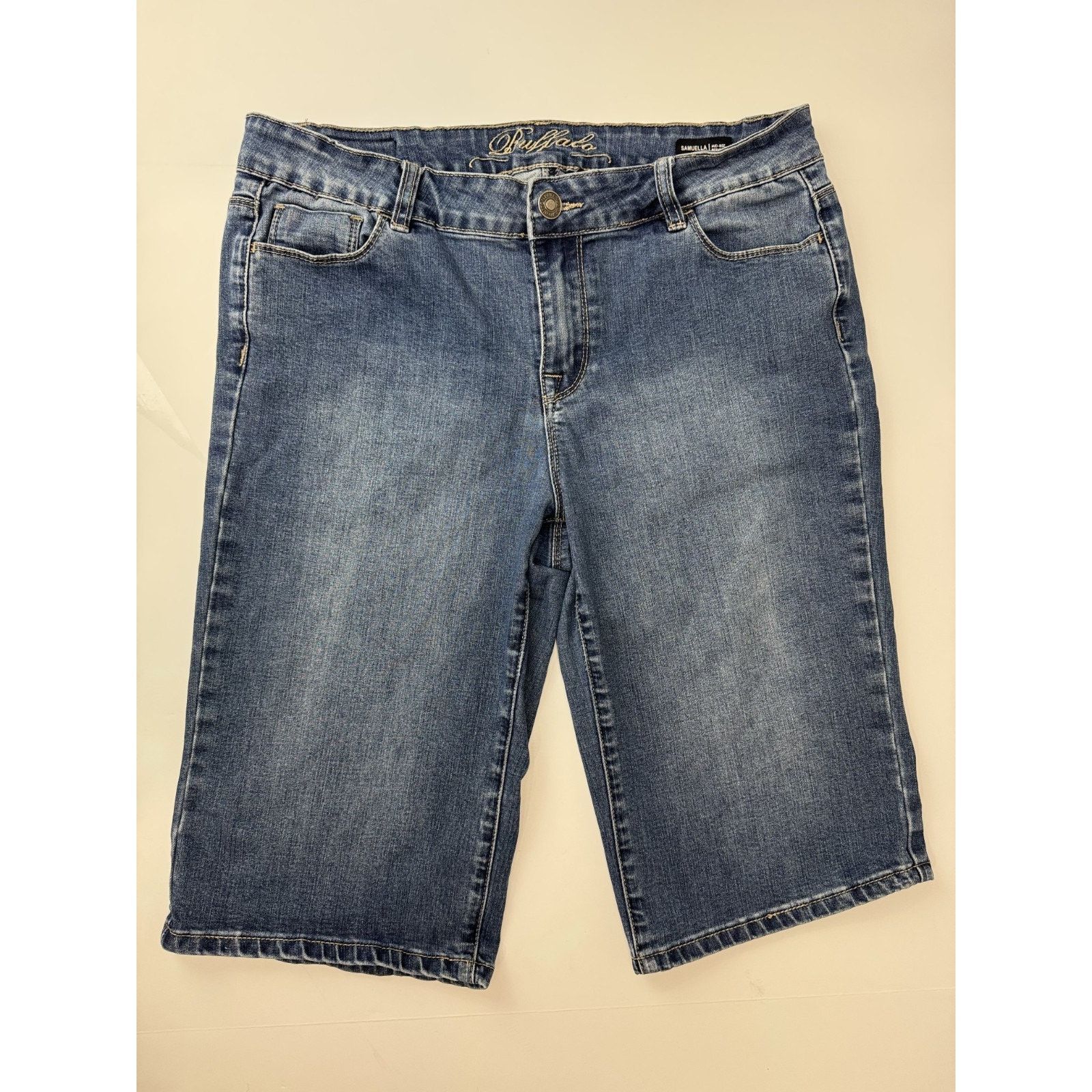 Other Buffalo David Bitton Jorts Samuella Mid-Rise Bermuda 10 / 30 Size 32" / US 10 / IT 46 - 1 Thumbnail