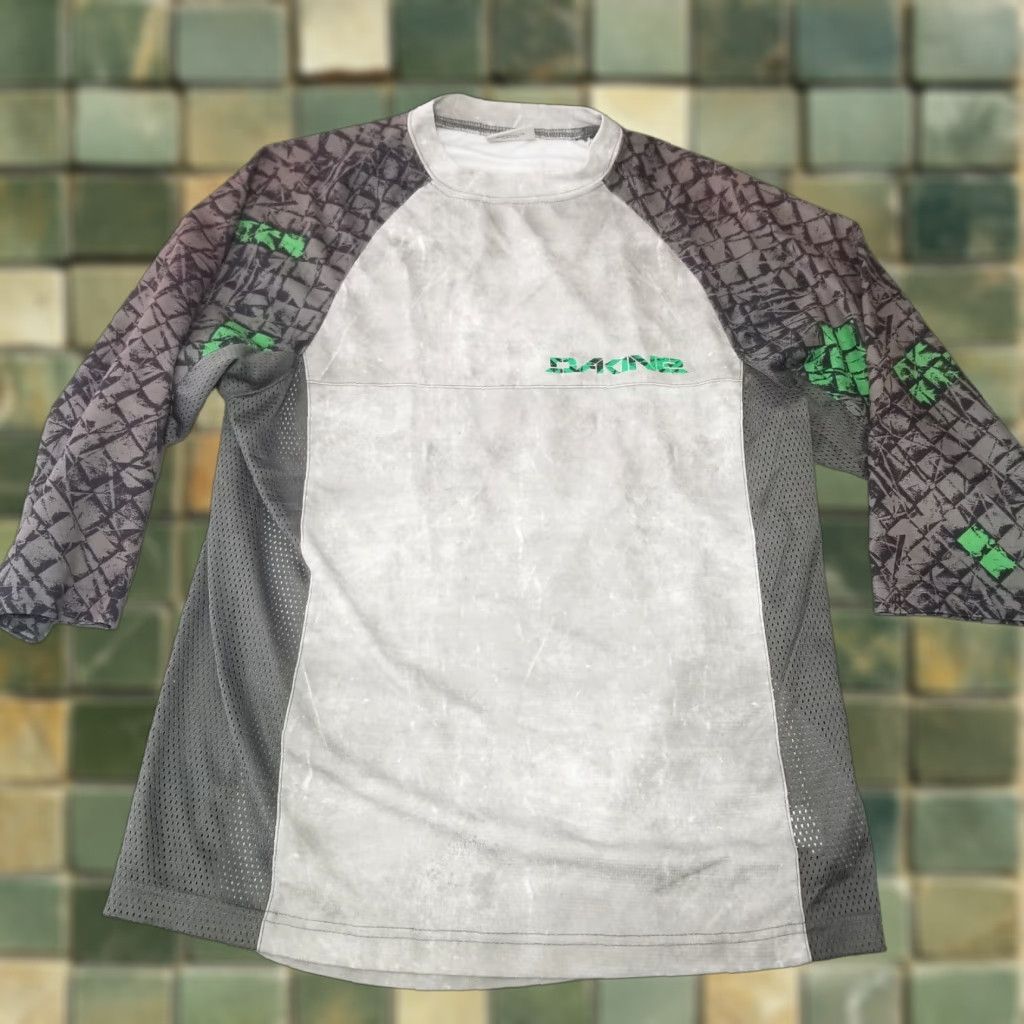 Dakine DAKINE Shirt Mens Small Gray 3/4 Sleeve Crewneck Performance Surf Skate MTB Shirt Mens Small Gray 3/4 Sleeve Crewneck Performance Surf Skate MTB Size US S / EU 44-46 / 1 - 1 Thumbnail