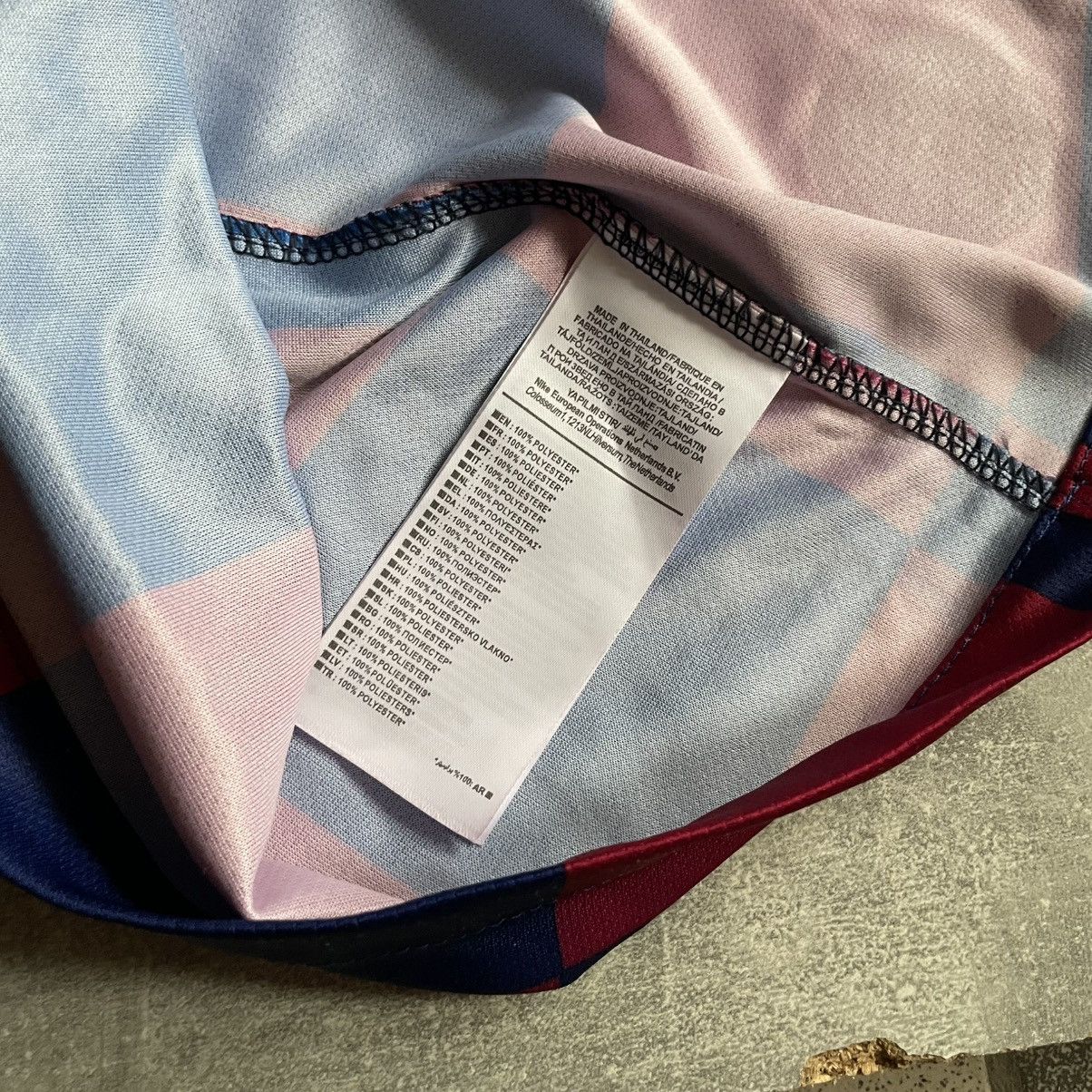 Nike Nike Barcelona Messi rakuten jersey tee shirt unicef la liga Size US S / EU 44-46 / 1 - 8 Thumbnail