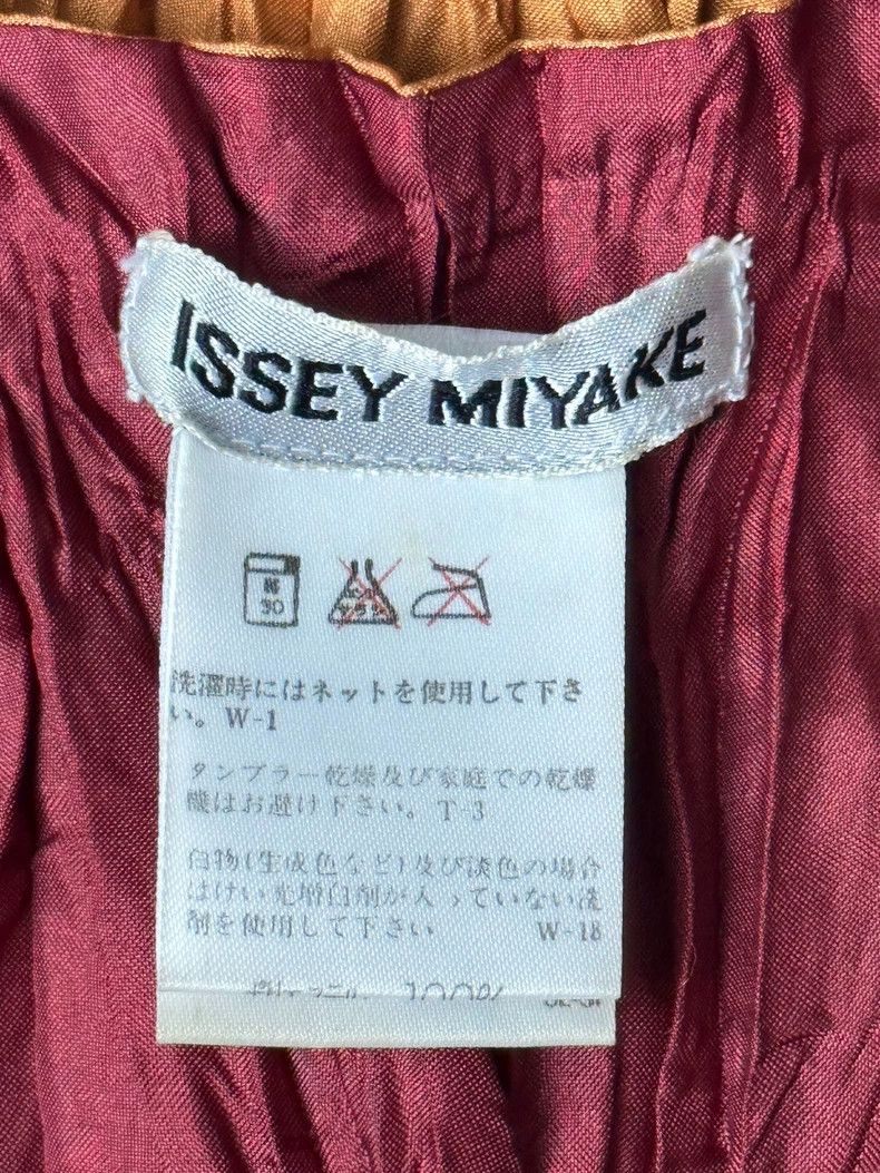 Issey Miyake Issey Miyake A golden-red pleated waistcoat Size L / US 10 / IT 46 - 3 Thumbnail