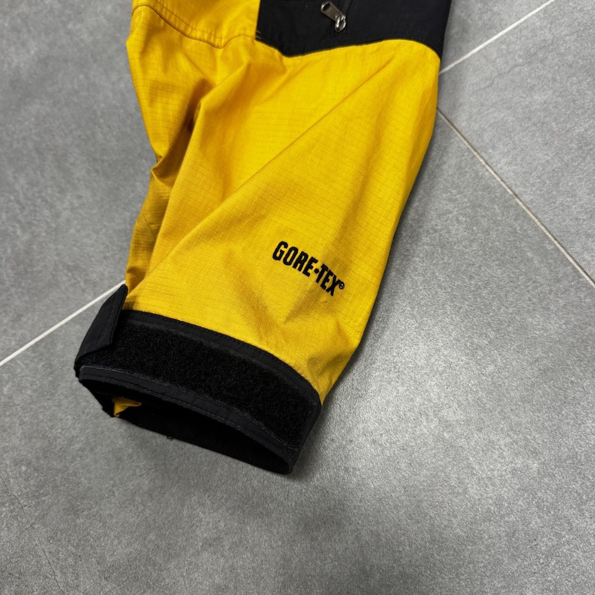 The North Face Vintage The North Face TNF Gore-Tex Raincoat Jacket 90s Size US L / EU 52-54 / 3 - 9 Thumbnail