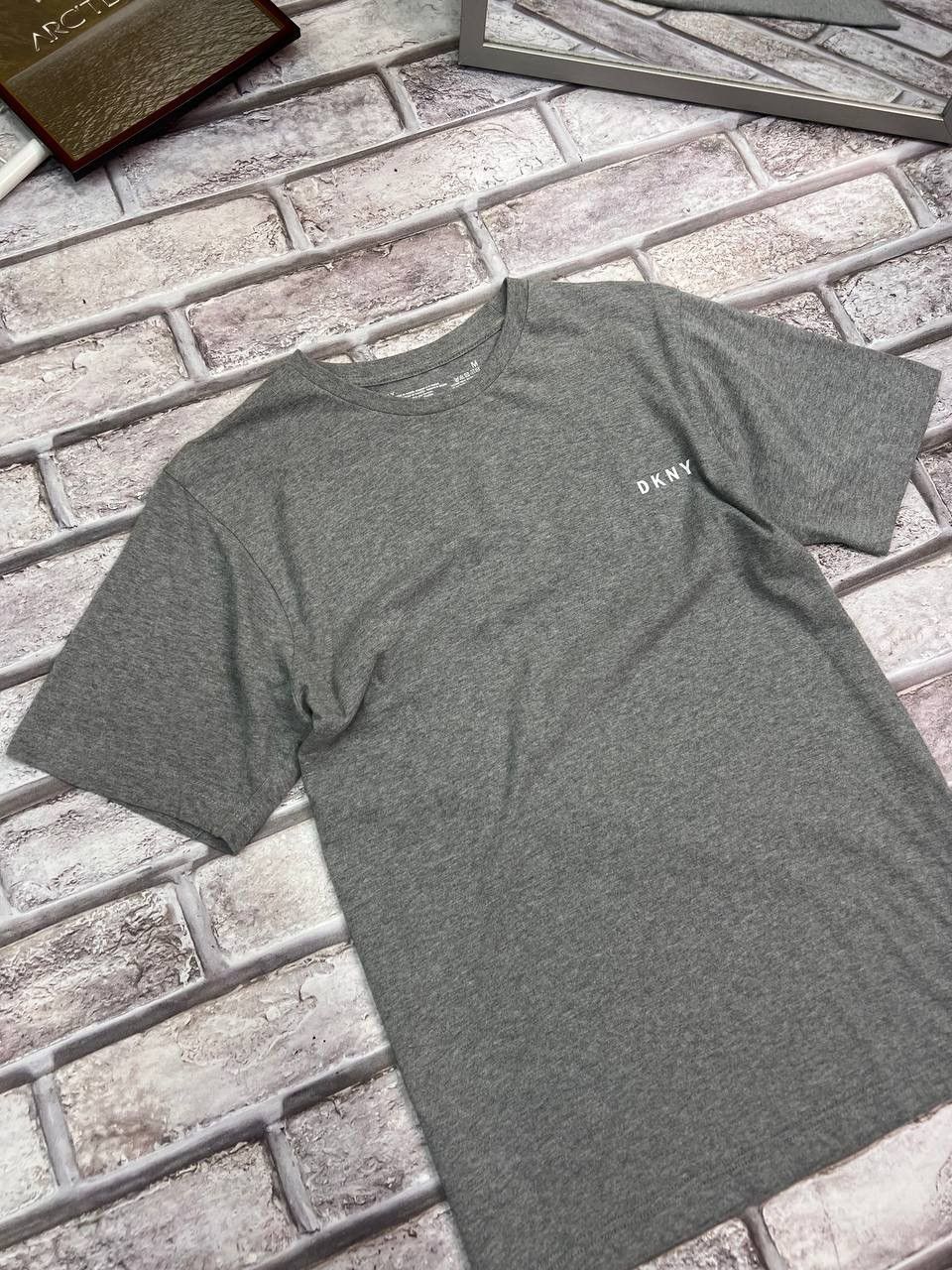 DKNY × Vintage DKNY gray T-shirt Size US M / EU 48-50 / 2 - 3 Thumbnail
