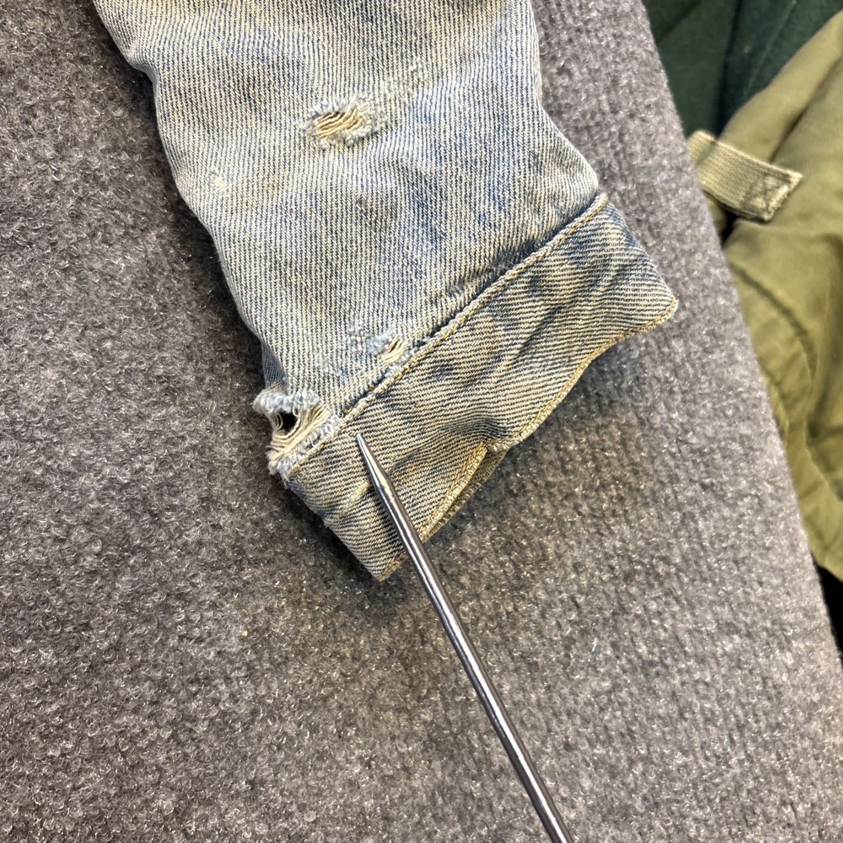 Vintage VINTAGE Guess by Georges Marciano Denim Jean Jacket L Blue 90s Distressed Mens Womens Unisex Adults Jacket Size US 33 - 7 Thumbnail