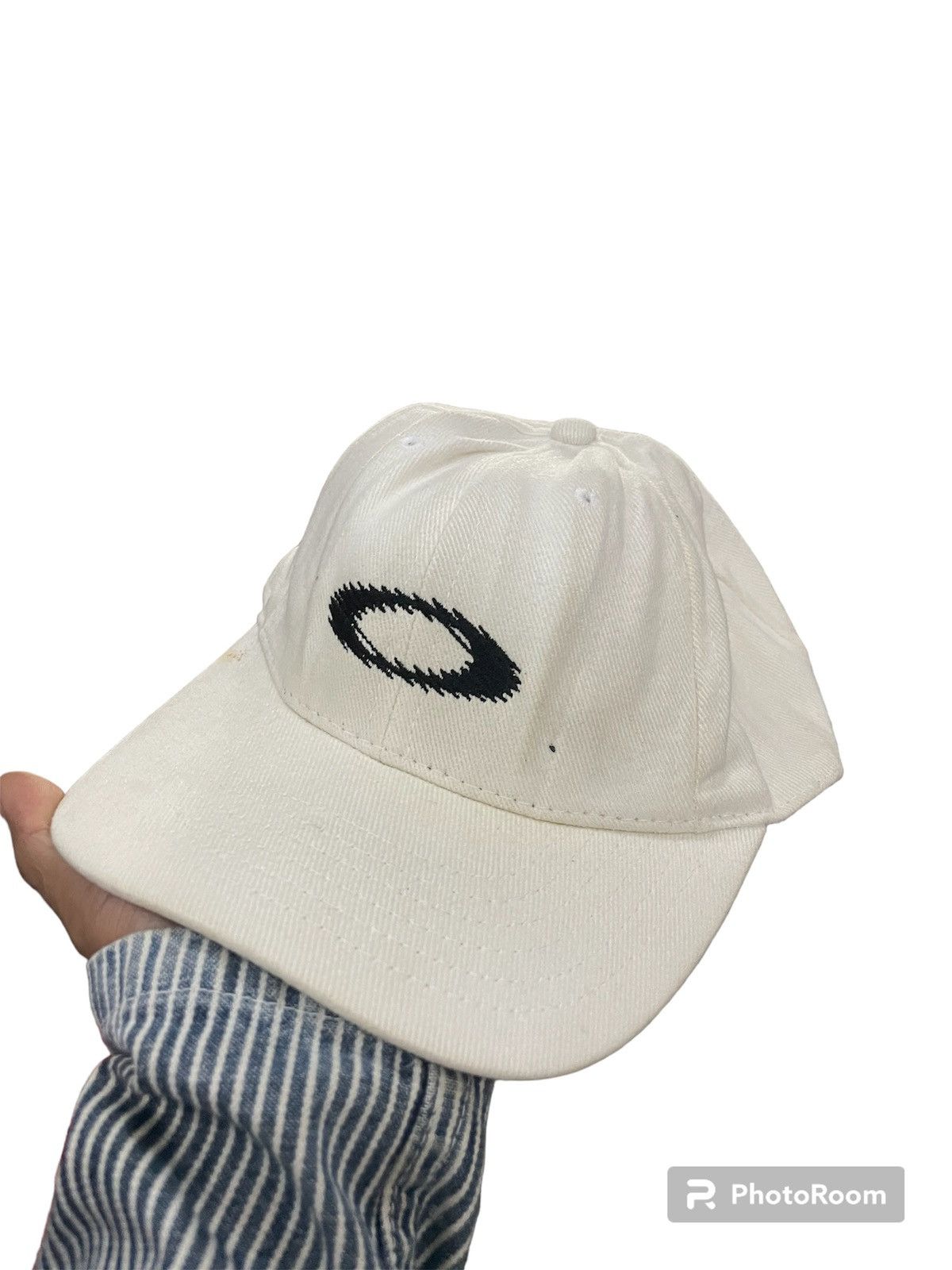 Oakley Vintage Oakley Logo Hat Size ONE SIZE - 1 Thumbnail
