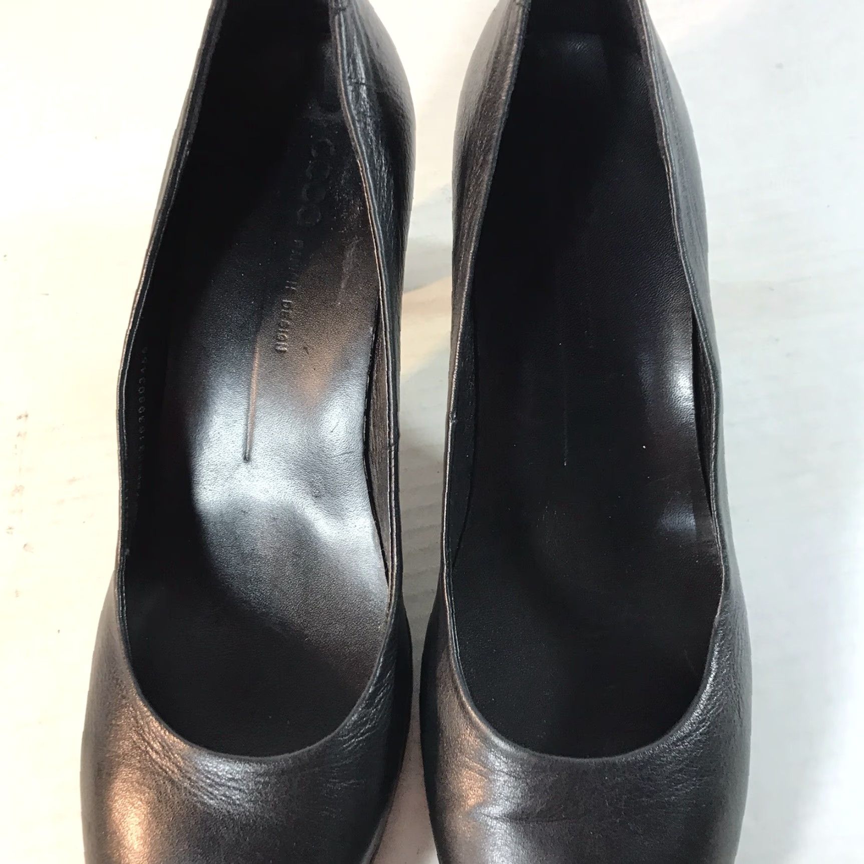 Ecco ECCO Black Leather Block Heels Women Size 7 High Heel Comfort Casual Size US 7 / IT 37 - 4 Thumbnail