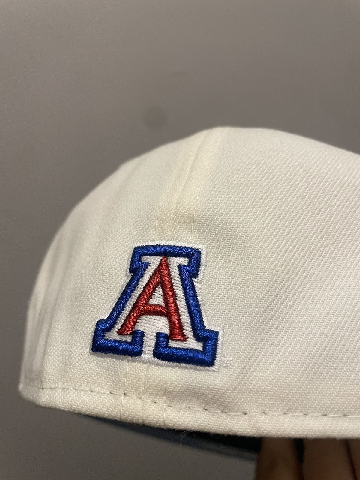New Era Hat club Arizona wild cats university of Arizona 7 1/4 Size ONE SIZE - 5 Thumbnail