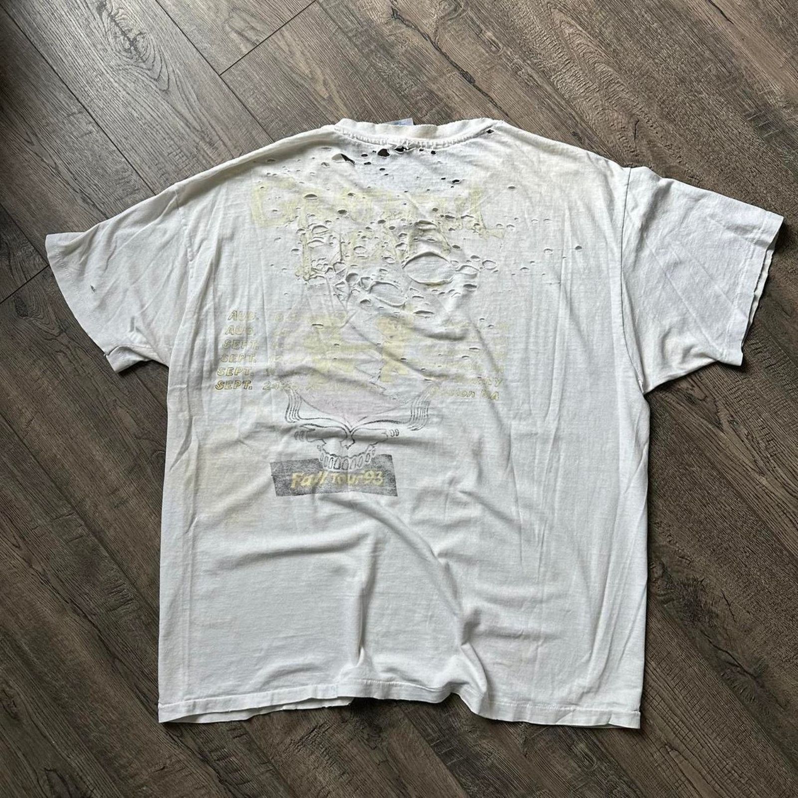 Vintage Vintage 90s Fall Tour Grateful Dead Thrashed White Band Tee Size US XL / EU 56 / 4 - 7 Thumbnail