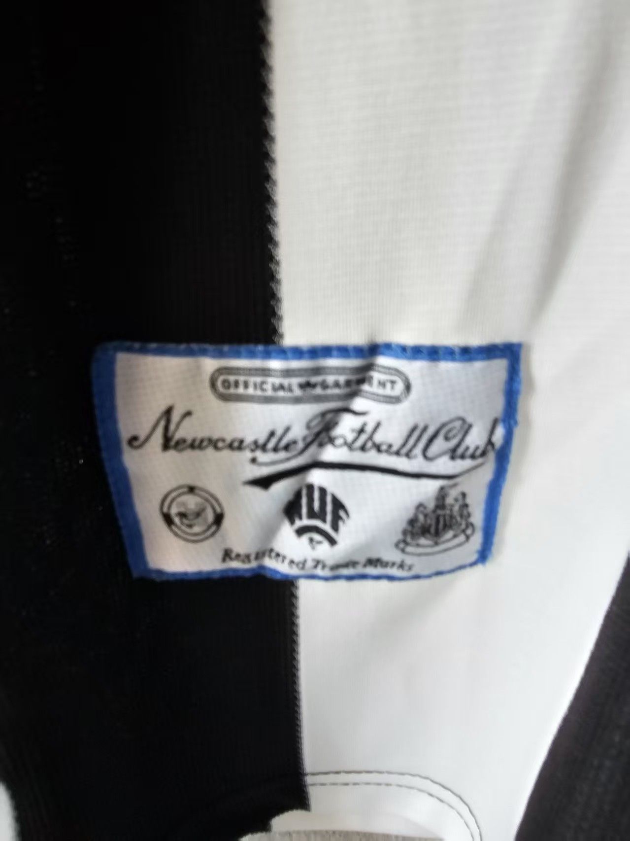 Other 1995-97 Newcastle Jersey Home Size US XL / EU 56 / 4 - 3 Thumbnail
