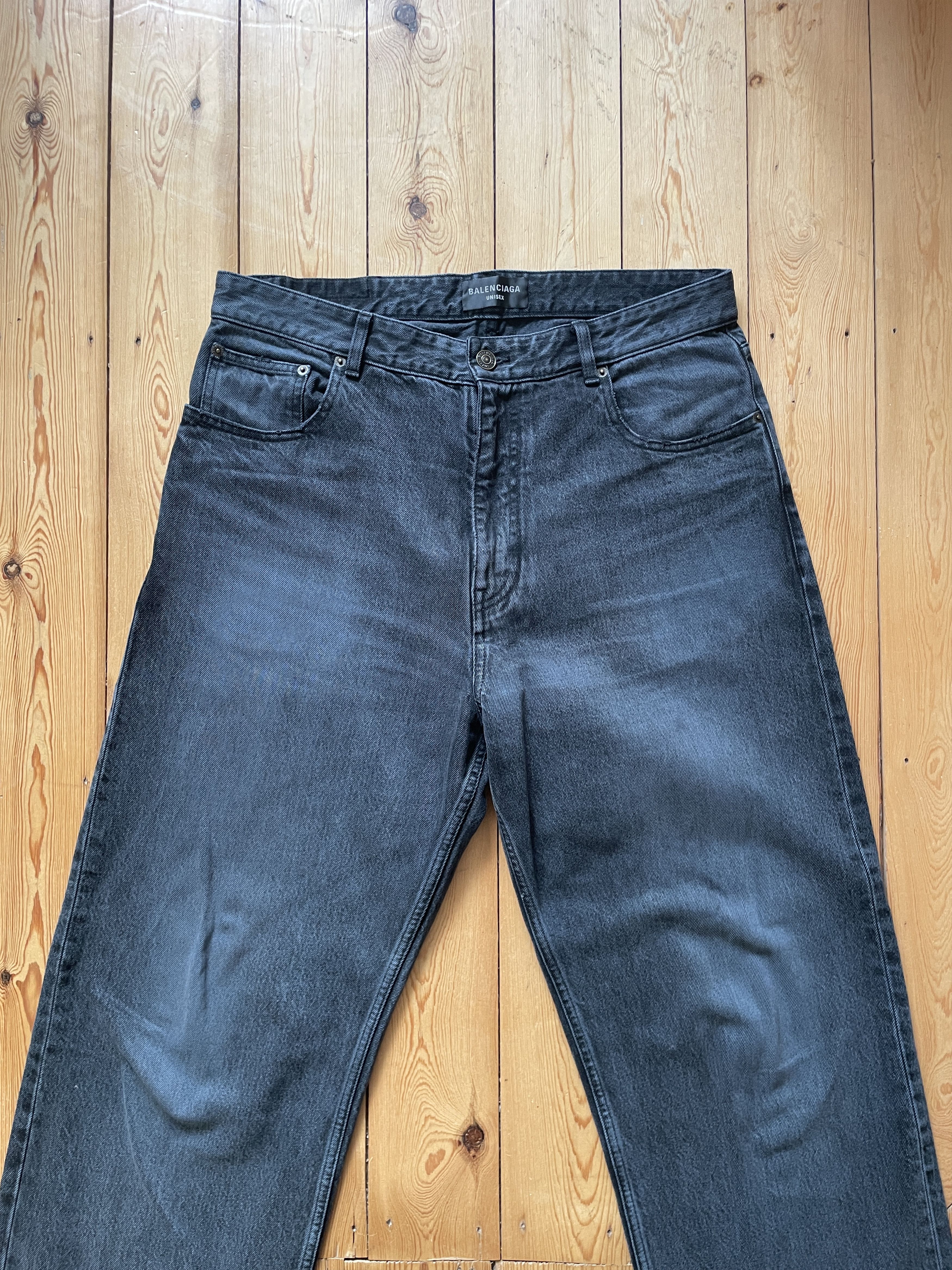 Balenciaga Balenciaga - Dark Wash Loose-Fit Jeans L Size US 36 / EU 52 - 2 Thumbnail