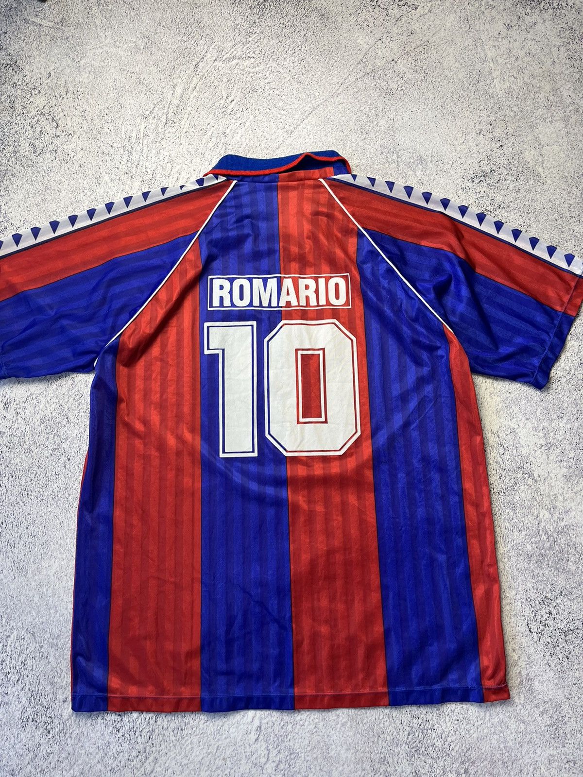 Vintage FC BARCELONA Vintage Romario #10 Football Soccer Jersey Size US L / EU 52-54 / 3 - 25 Thumbnail