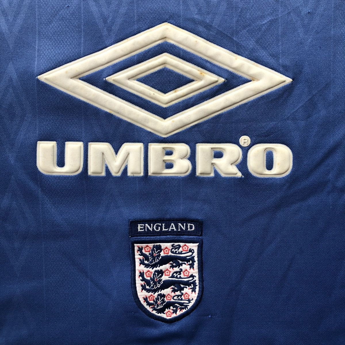 David Beckham × Umbro × Vintage Vintage England three lions jersey by Umbro center logo Size US L / EU 52-54 / 3 - 3 Thumbnail