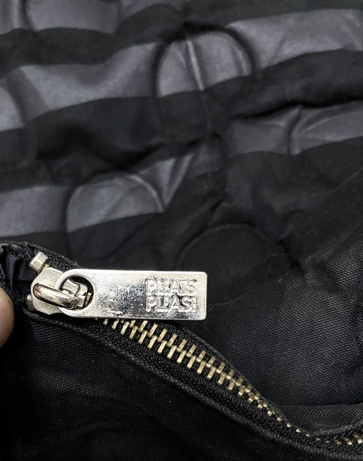 Issey Miyake × Japanese Brand × Pleats Please Issey Miyake Pleats Please Issey Miyake Shoulder Bag Size ONE SIZE - 4 Thumbnail