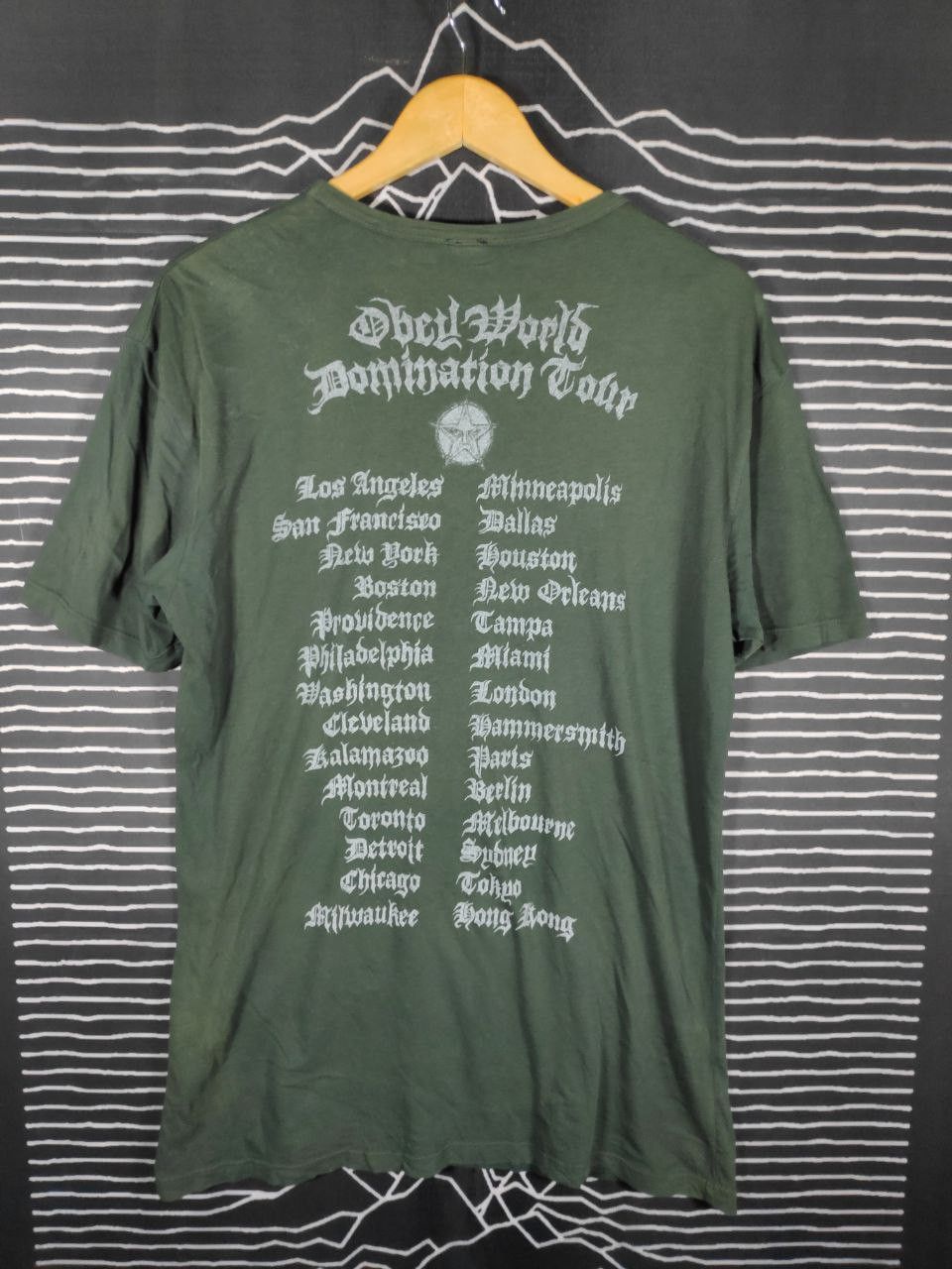 Band Tees Obey World Domination Tour Streetwear Tee Size L Size US L / EU 52-54 / 3 - 2 Thumbnail