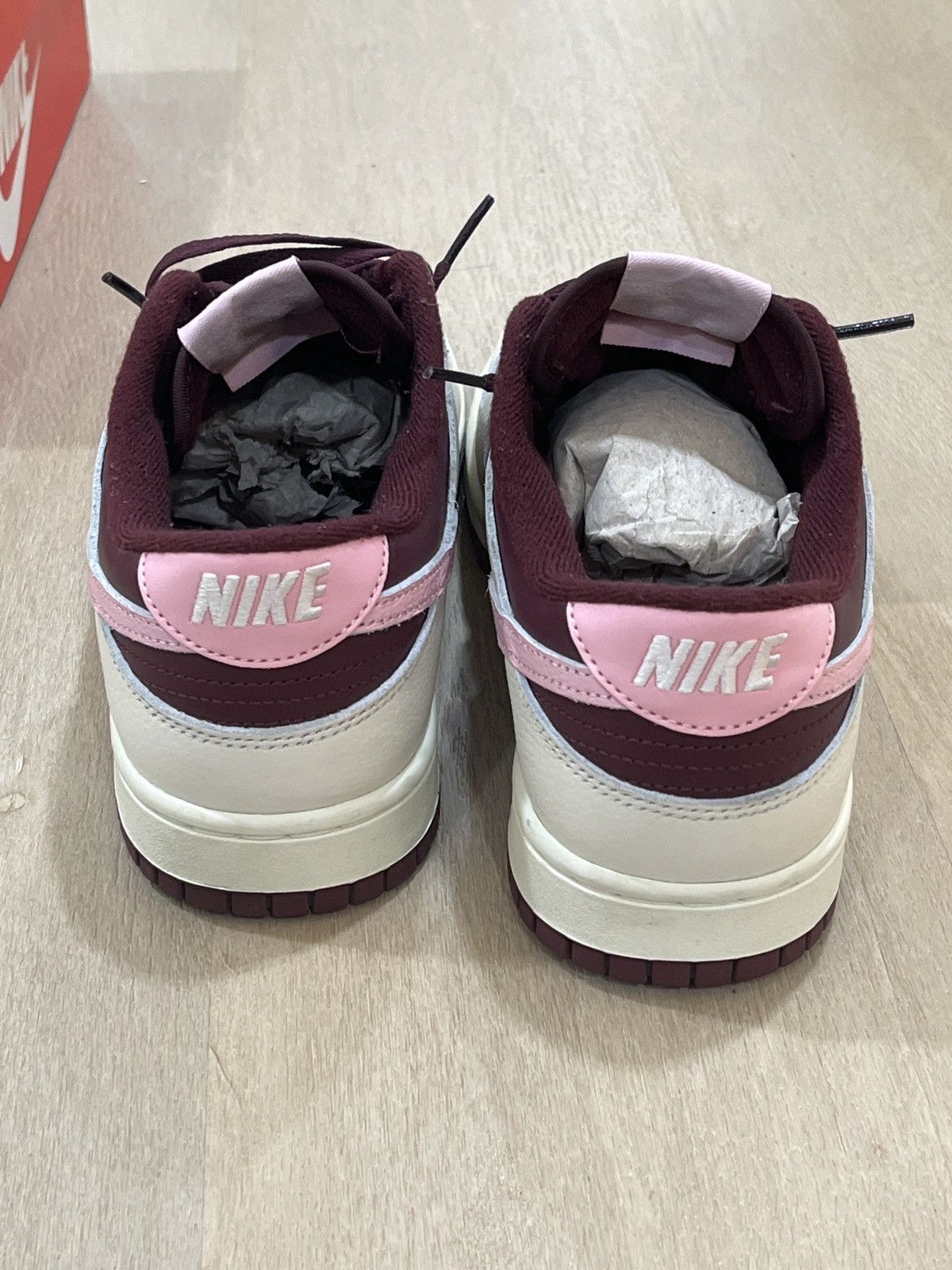 Nike Nike Valentines Dunk Low Retro Premium Size US 10.5 / EU 43-44 - 3 Thumbnail