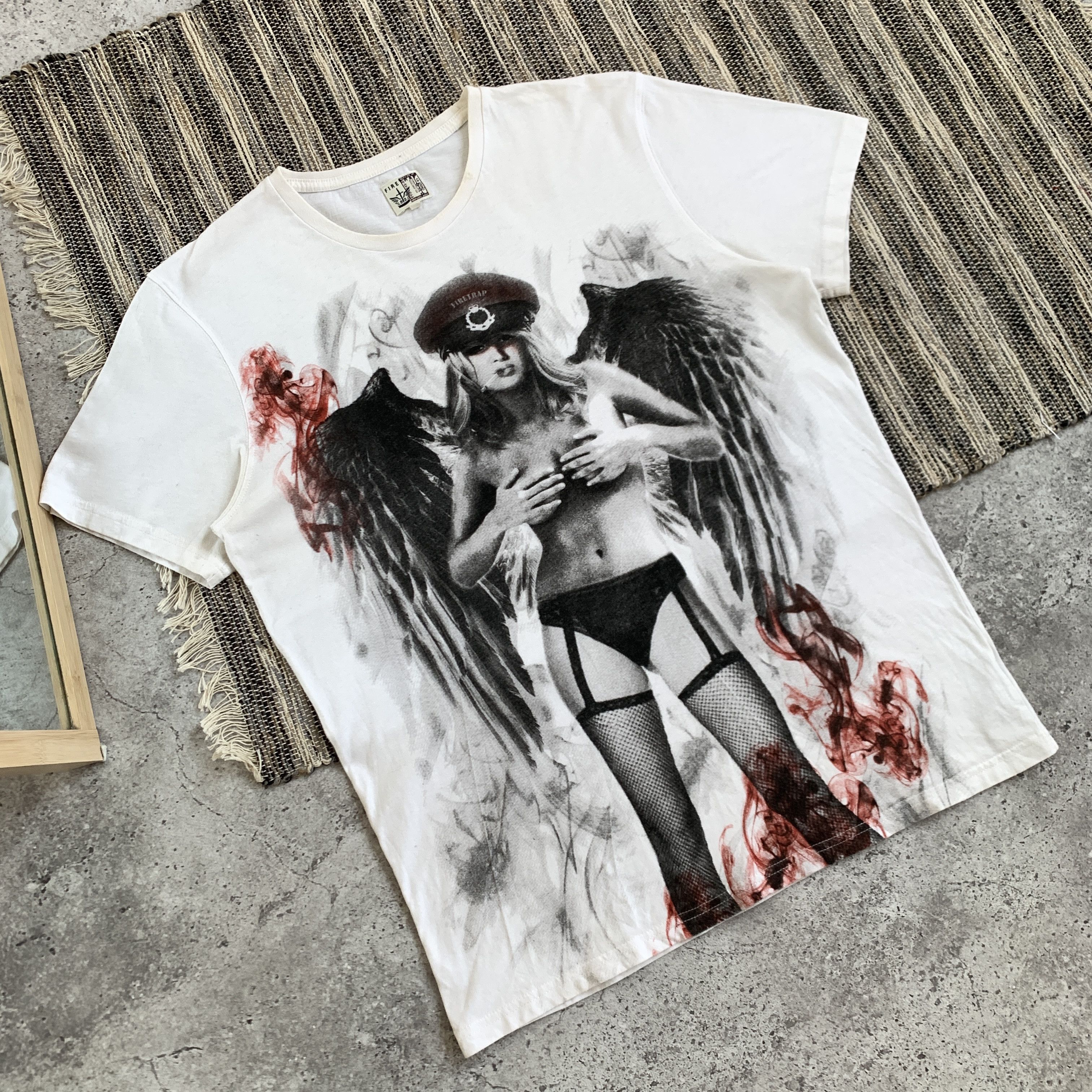 Firetrap Vintage 18+ Sex Titis Girl Graphic Firetrap White Tee Shirt Size US L / EU 52-54 / 3 - 2 Thumbnail