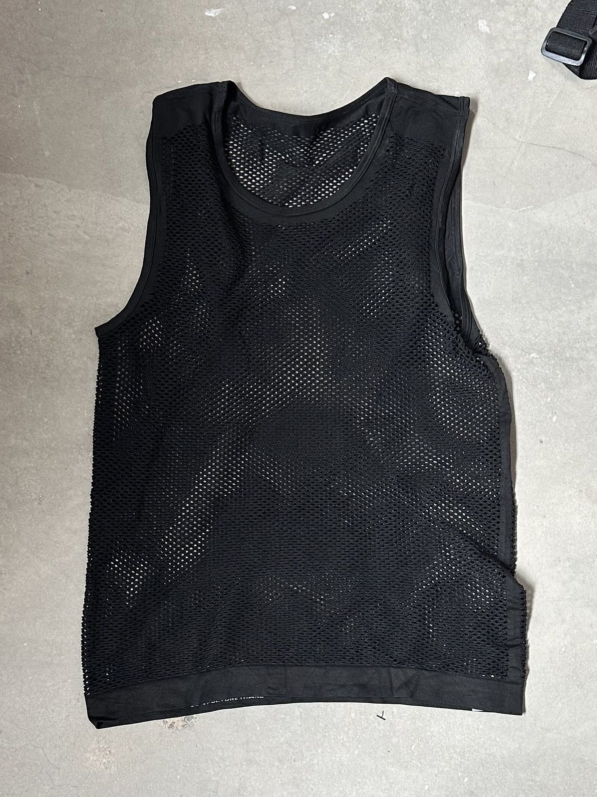 MESH TOP