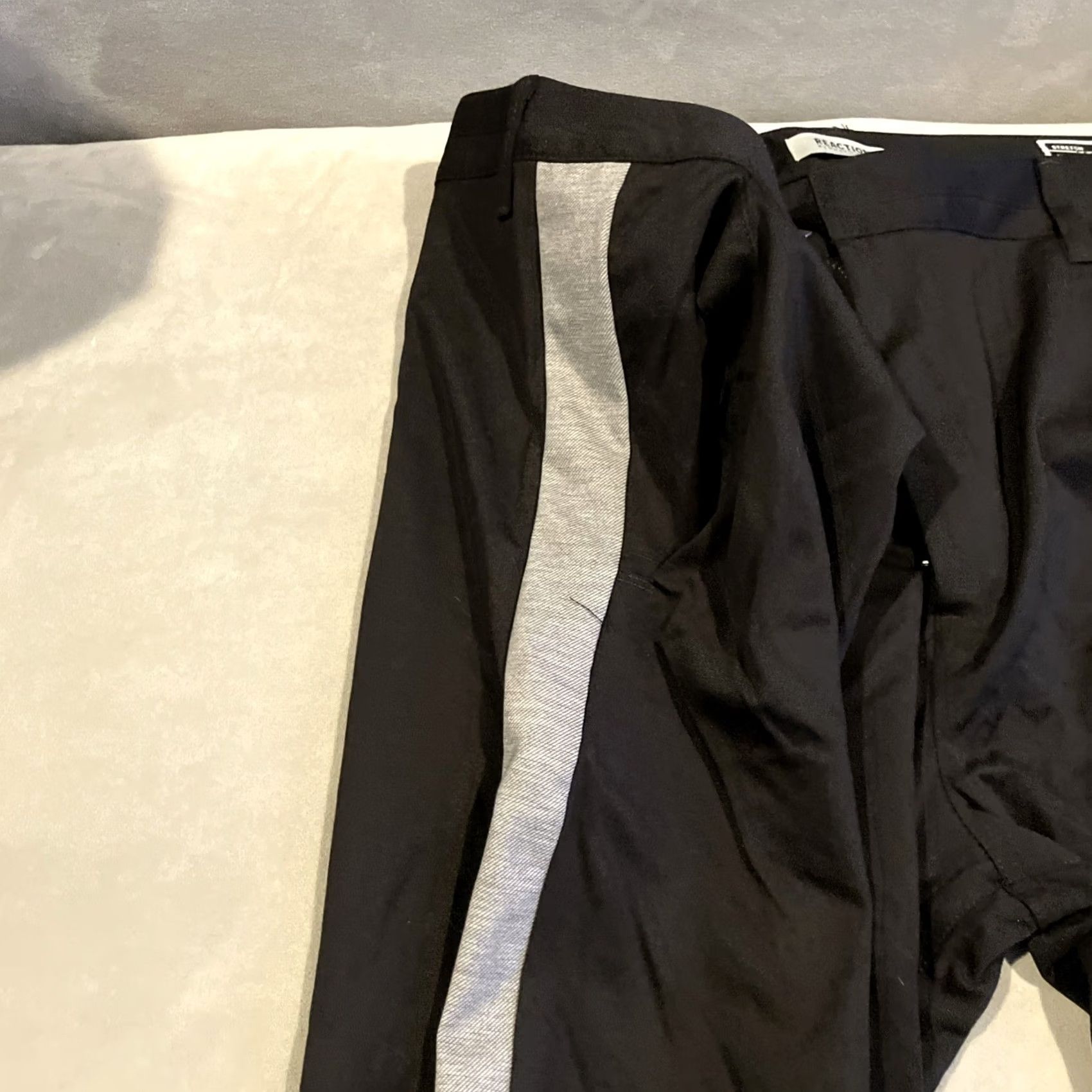 Kenneth Cole Kenneth Cole Madison Chino Pants Black Stretch Gray Stripe 38x30 Regular Mens Chino Pants 36 Inseam Striped NWT Size US 38 / EU 54 - 5 Thumbnail